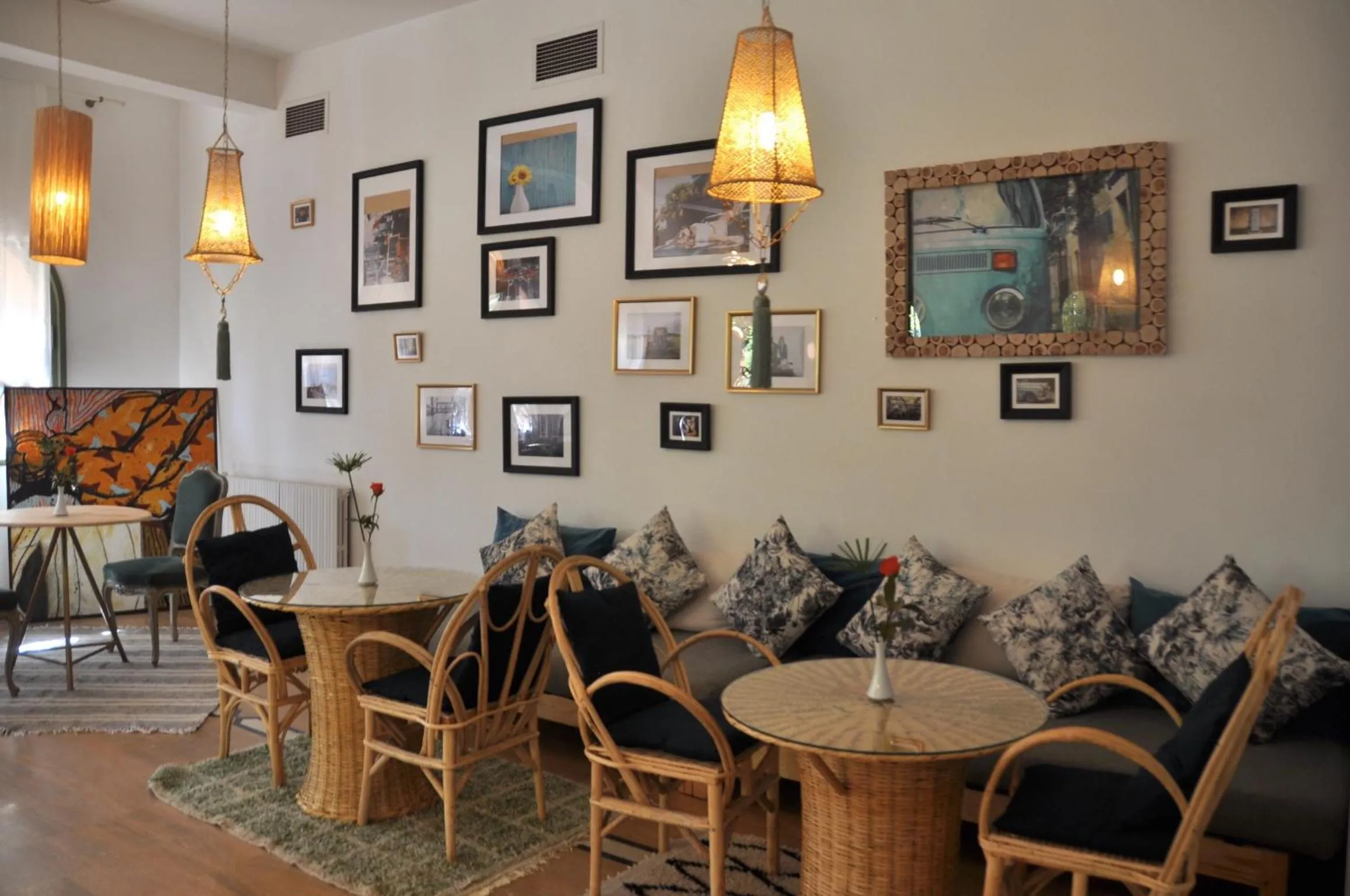 Restaurant/places to eat in La Vie En Rose - Horses & Dogs House