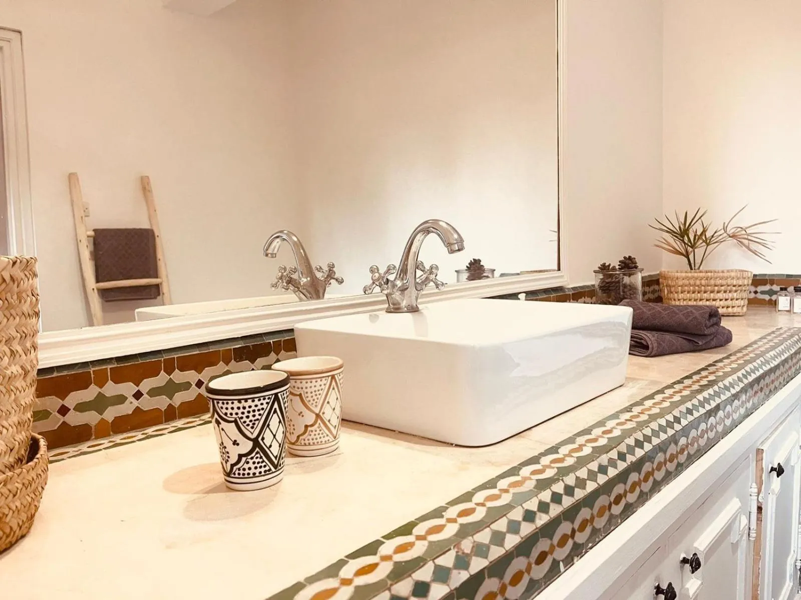 Massage in La Vie En Rose - Horses & Dogs House