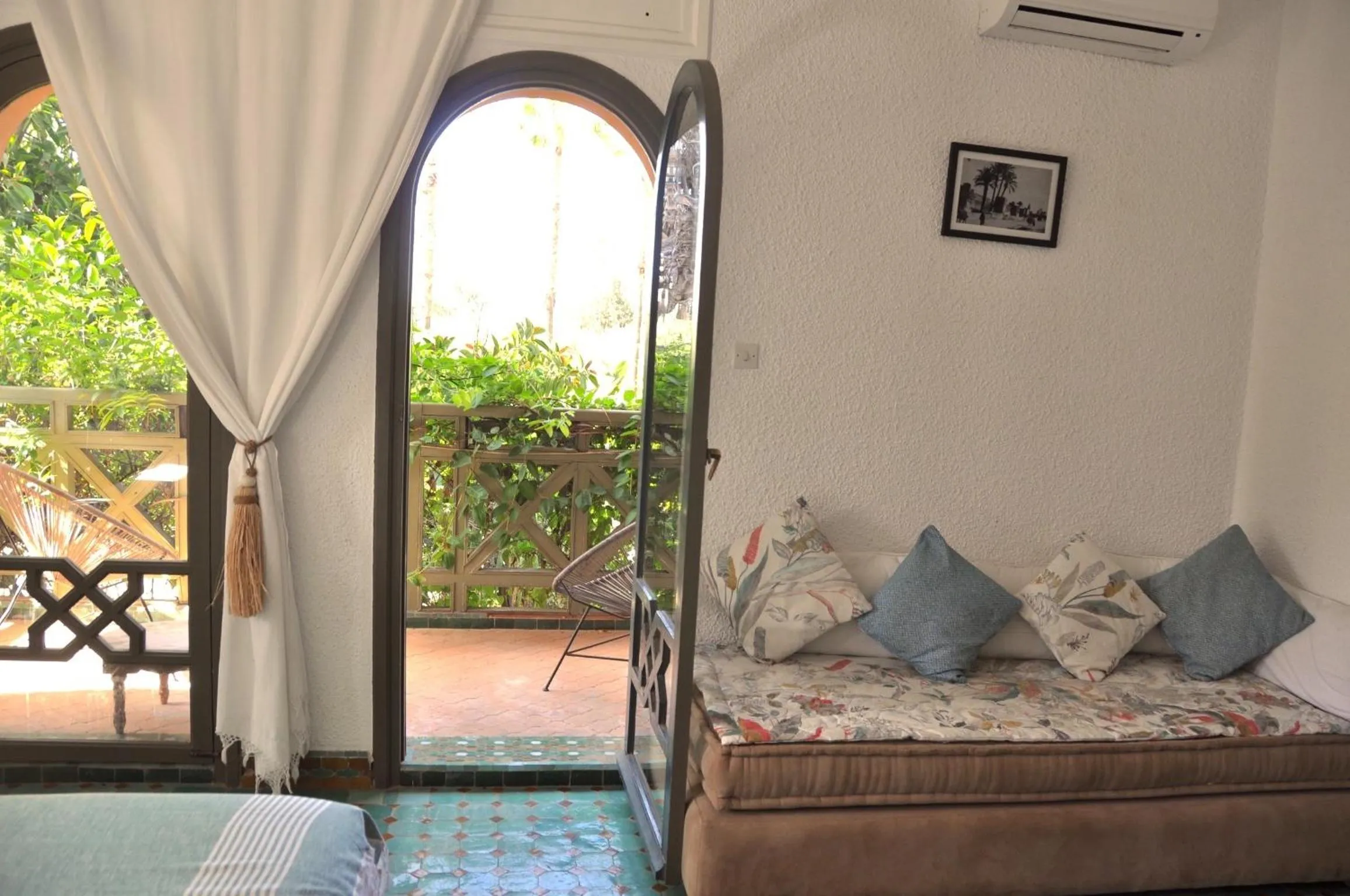 Activities, Bed in La Vie En Rose - Horses & Dogs House