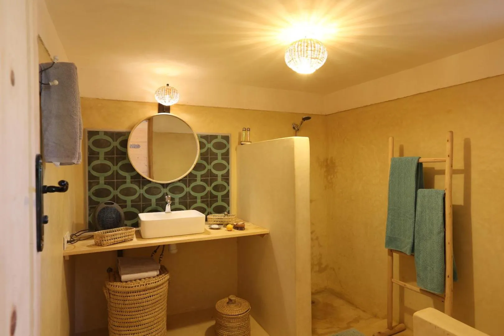 Bedroom in La Vie En Rose - Horses & Dogs House