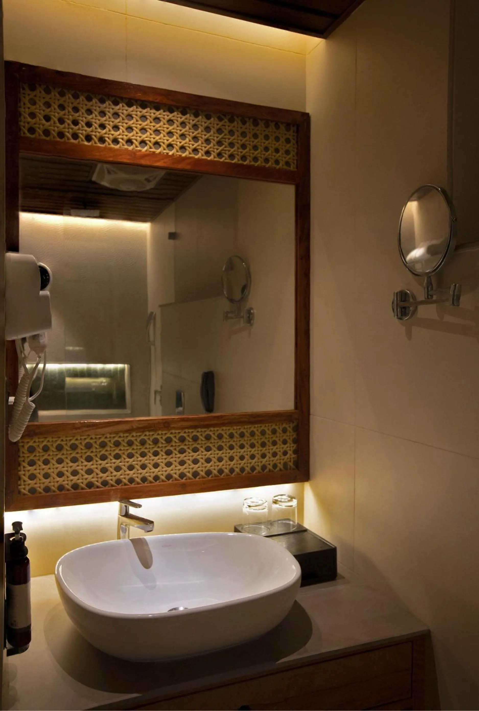 Bathroom in Coral Reef Resort & Spa, Havelock
