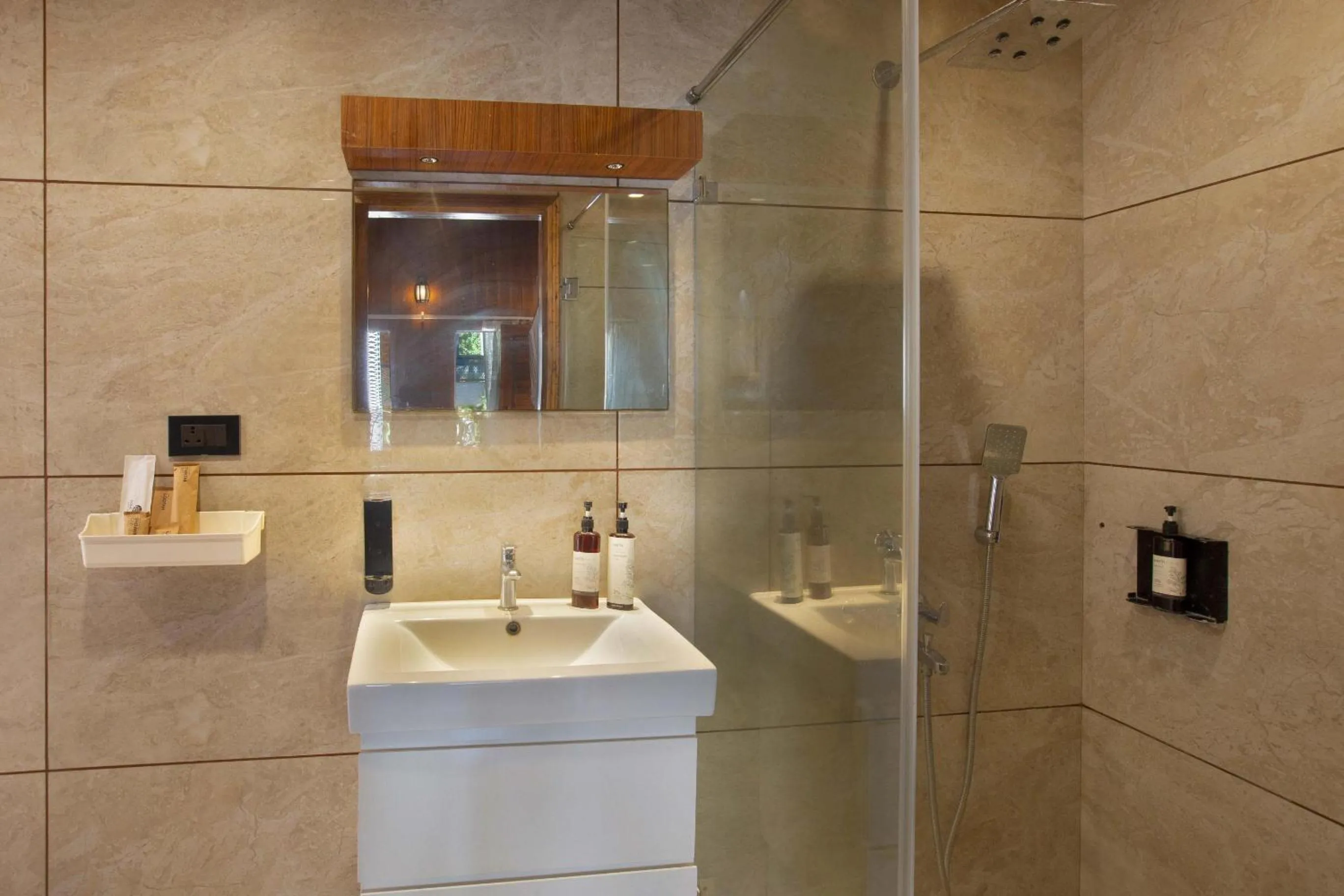 Bathroom in Coral Reef Resort & Spa, Havelock