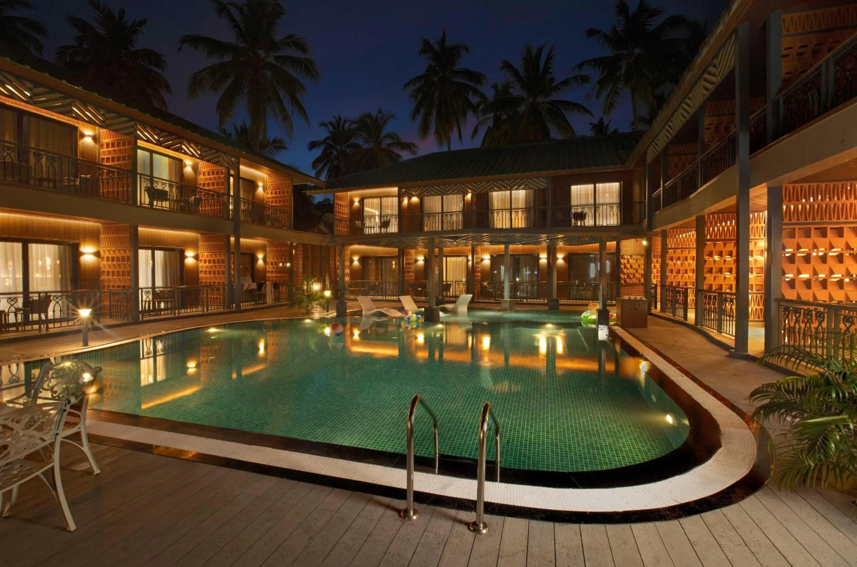 Swimming pool in Coral Reef Resort & Spa, Havelock