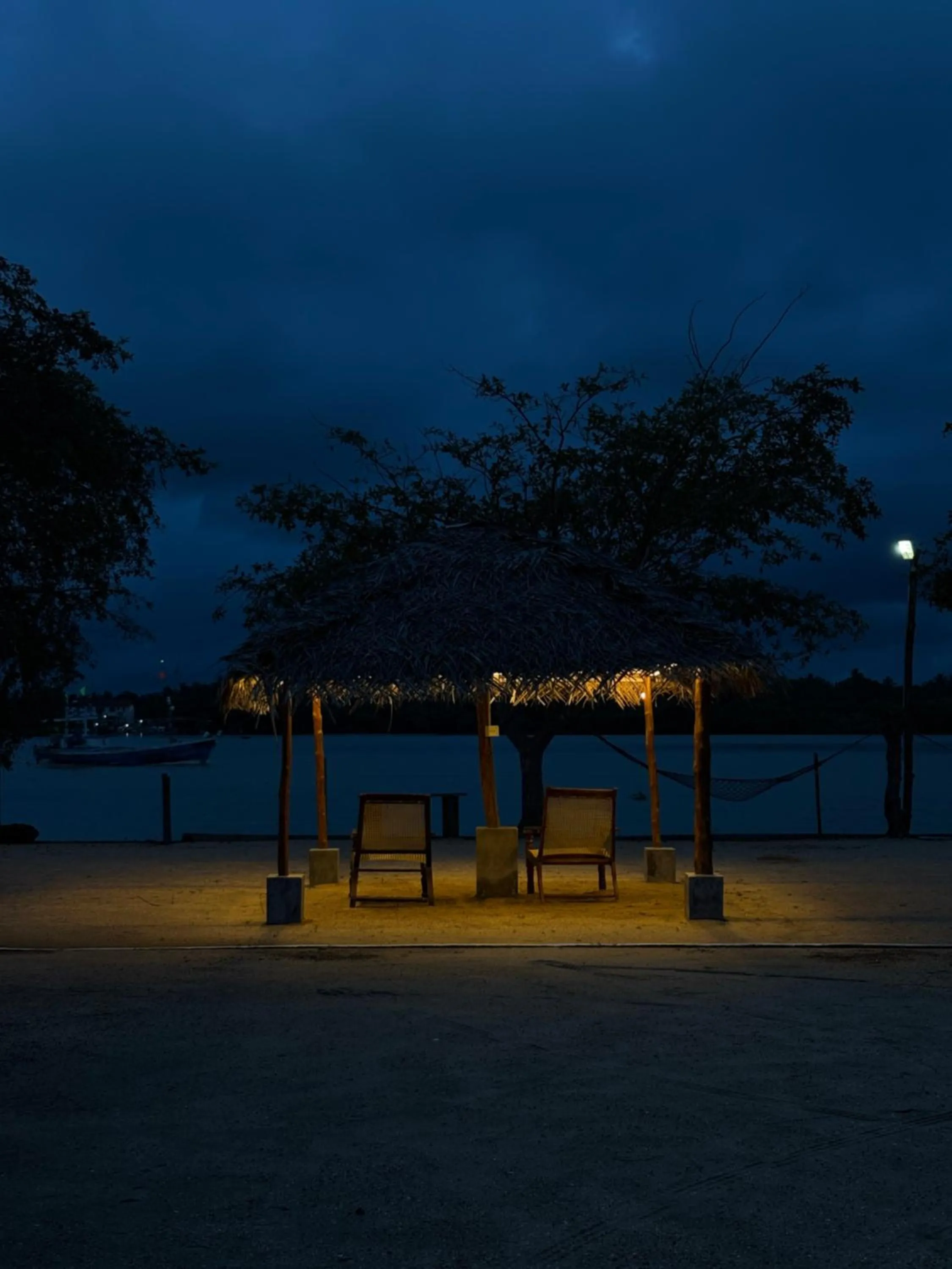 Night in The Cove Pasikuda - Eco Resort