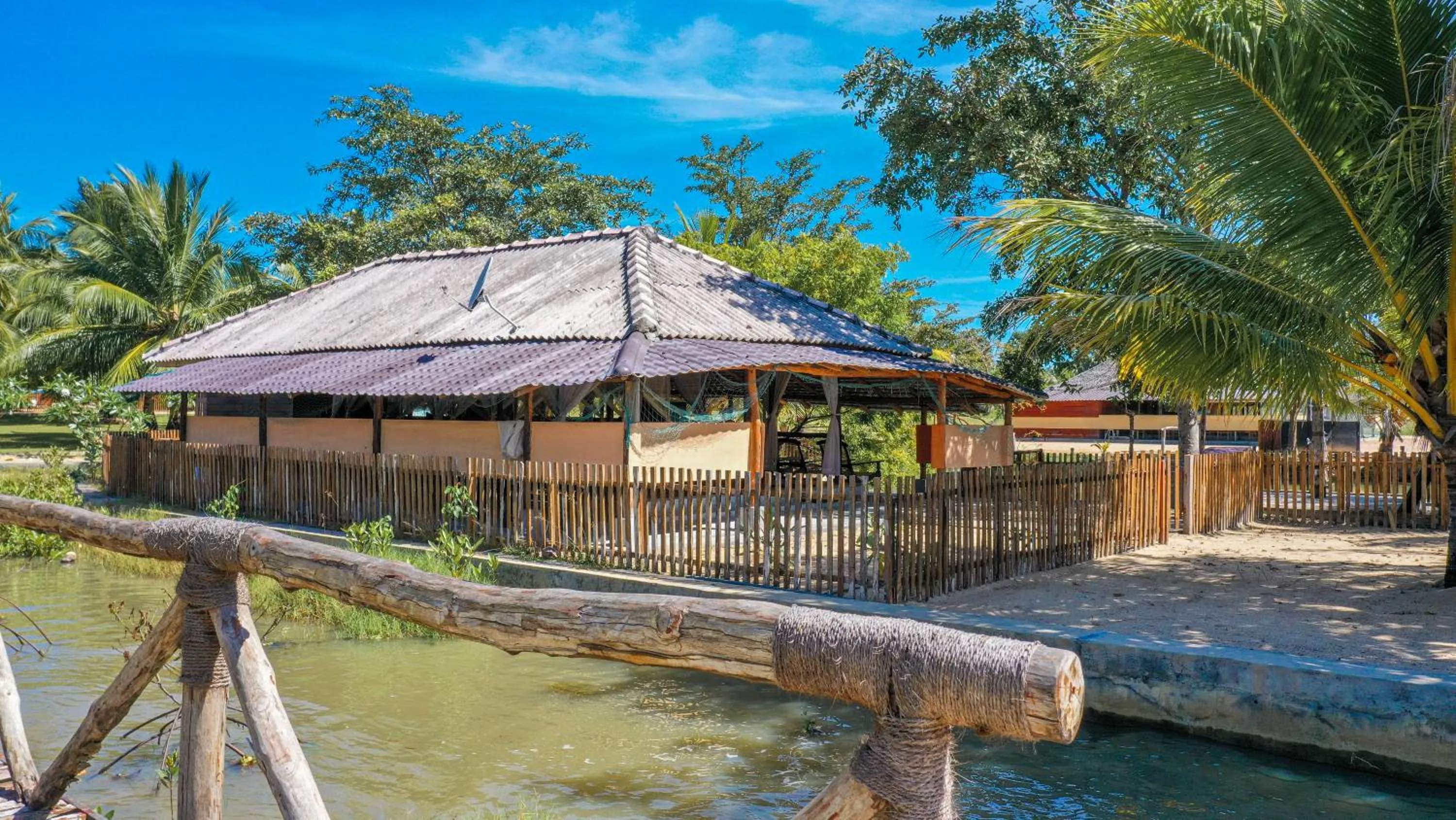 Garden in The Cove Pasikuda - Eco Resort