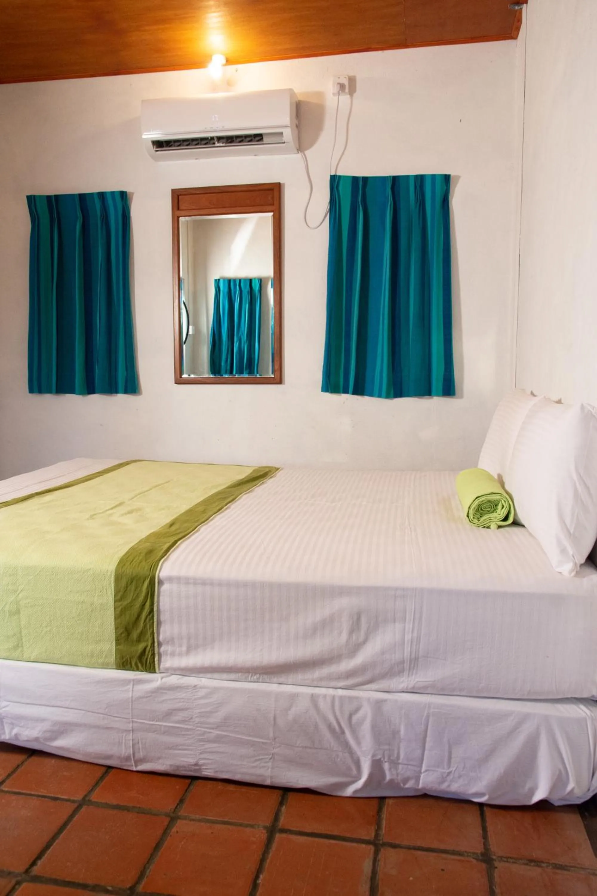 Photo of the whole room, Bed in The Cove Pasikuda - Eco Resort