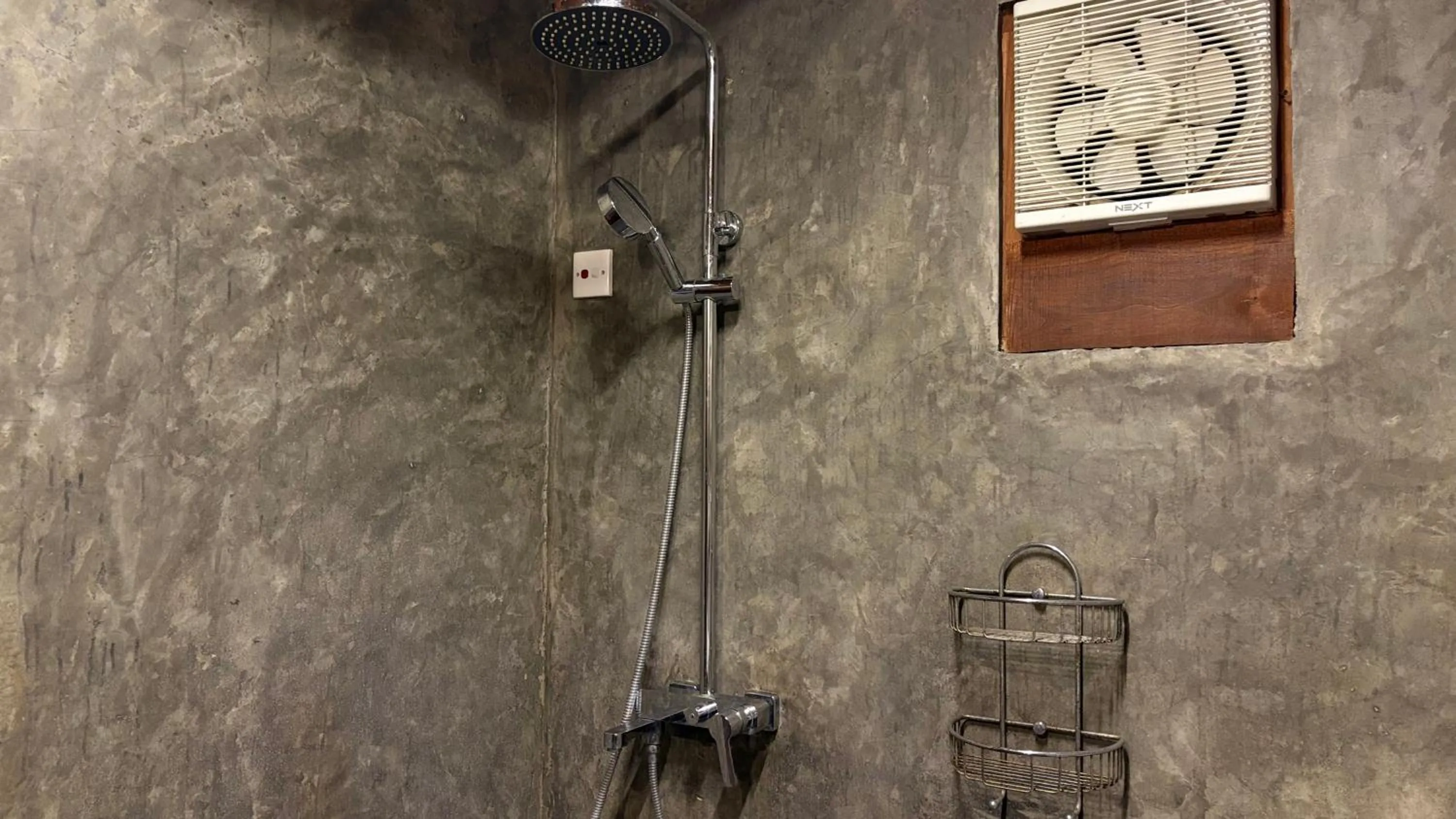 Shower in The Cove Pasikuda - Eco Resort