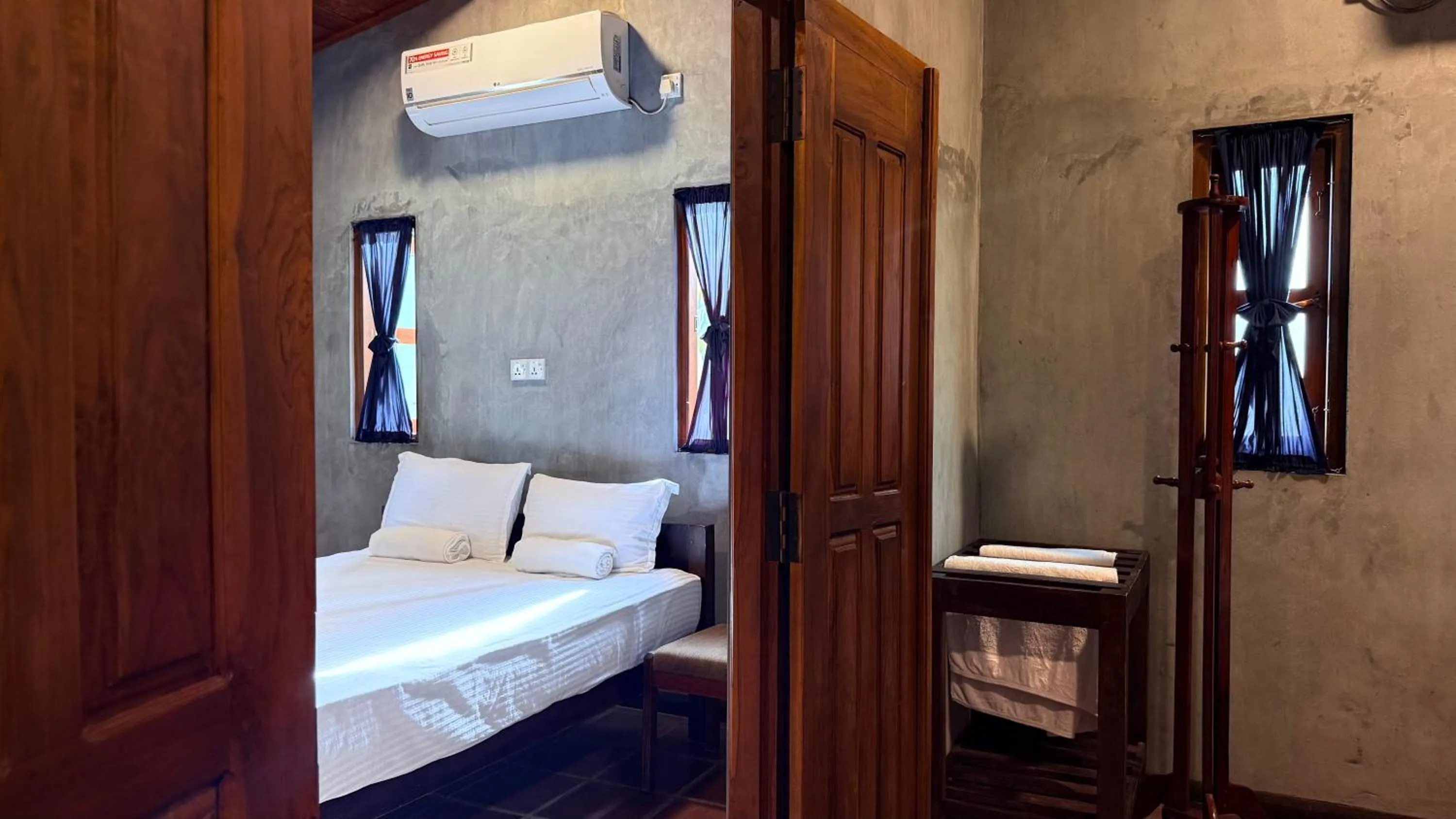 Bed in The Cove Pasikuda - Eco Resort