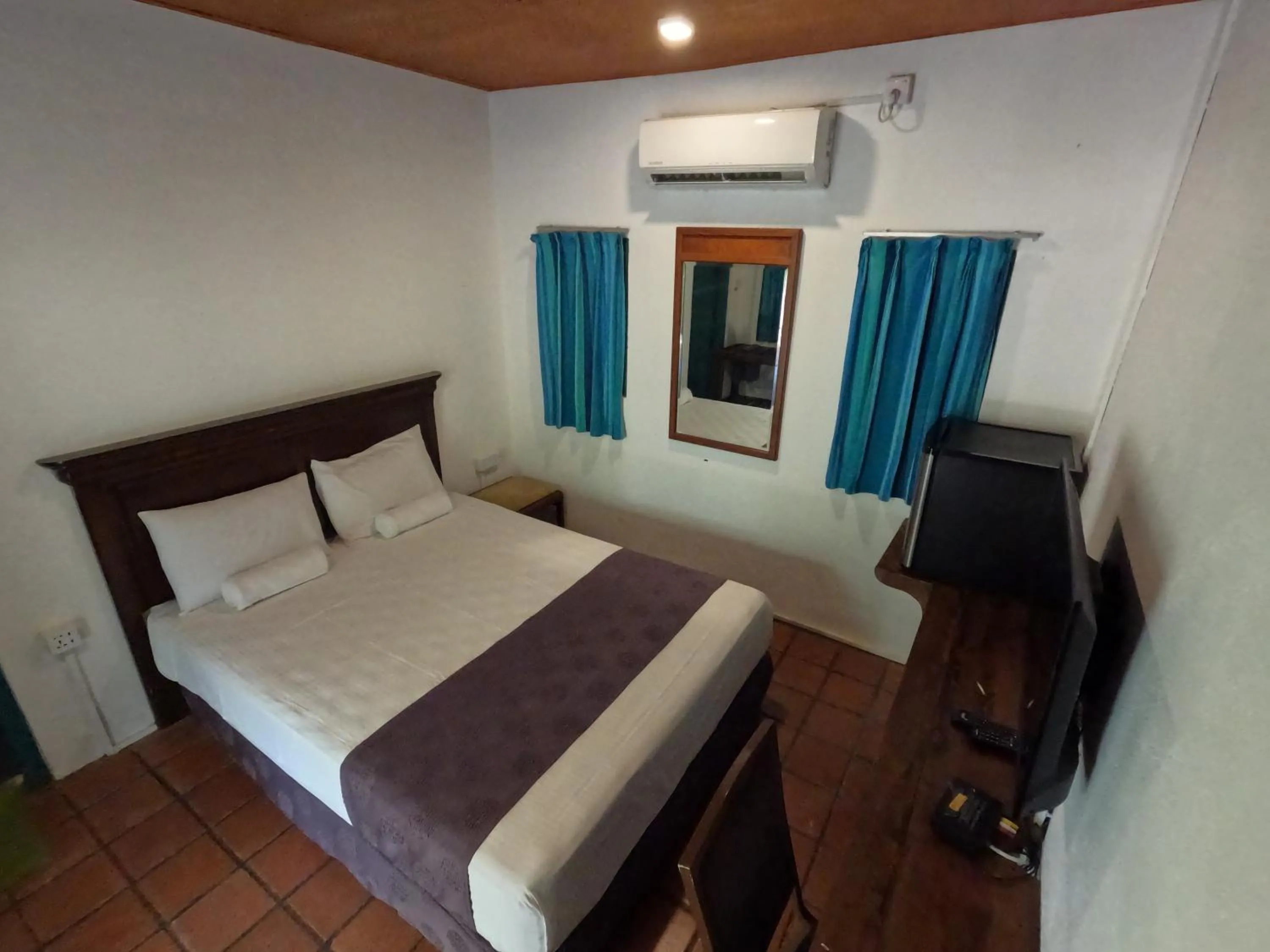 View (from property/room), Bed in The Cove Pasikuda - Eco Resort