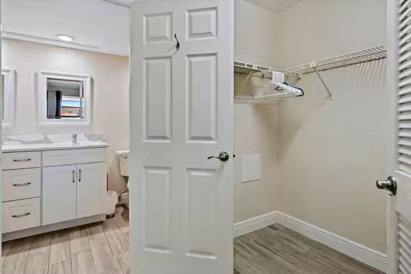 Shower in Sea Oats #303