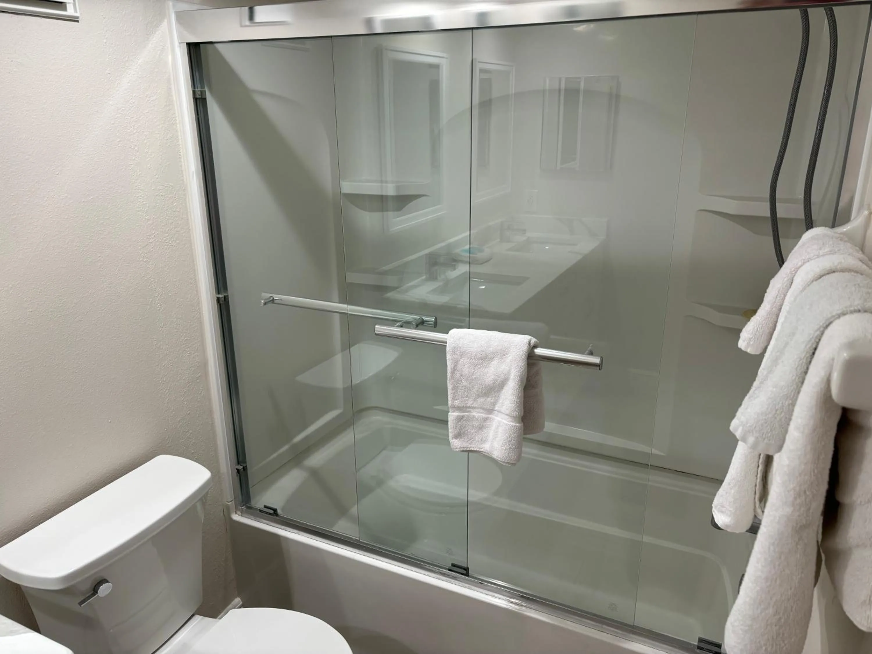 Shower in Sea Oats #303