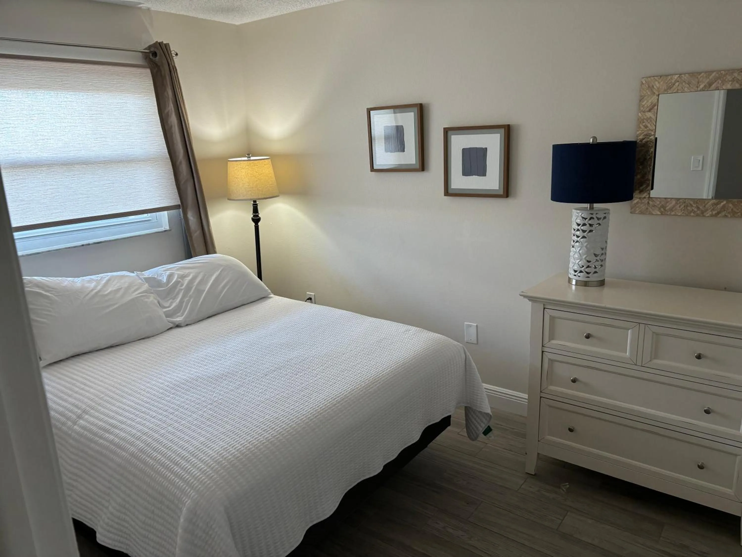 Bed in Sea Oats #303