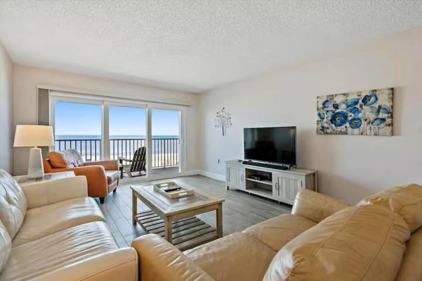 Communal lounge/ TV room in Sea Oats #303