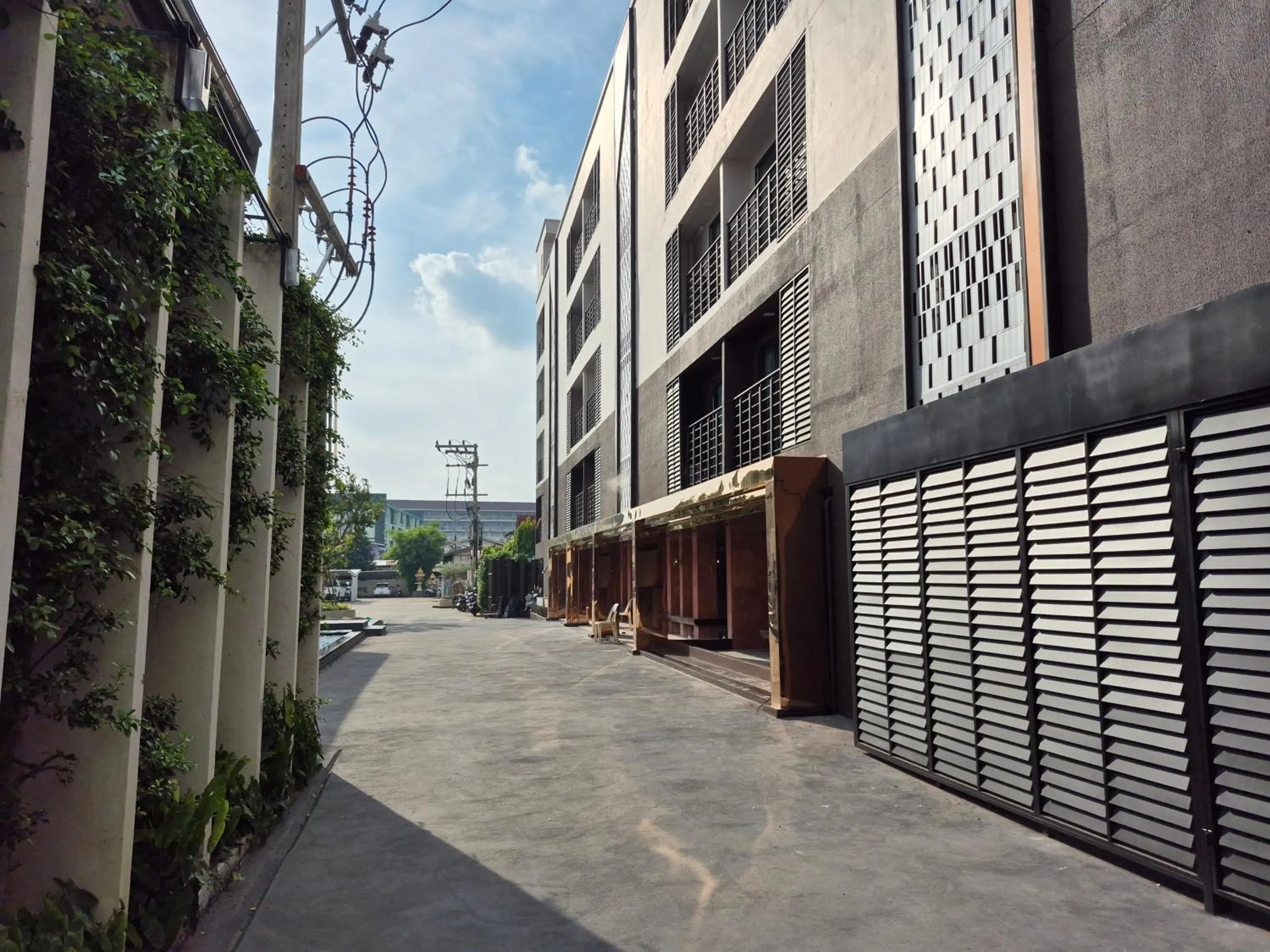 Facade/entrance in Wangkaew Hotel