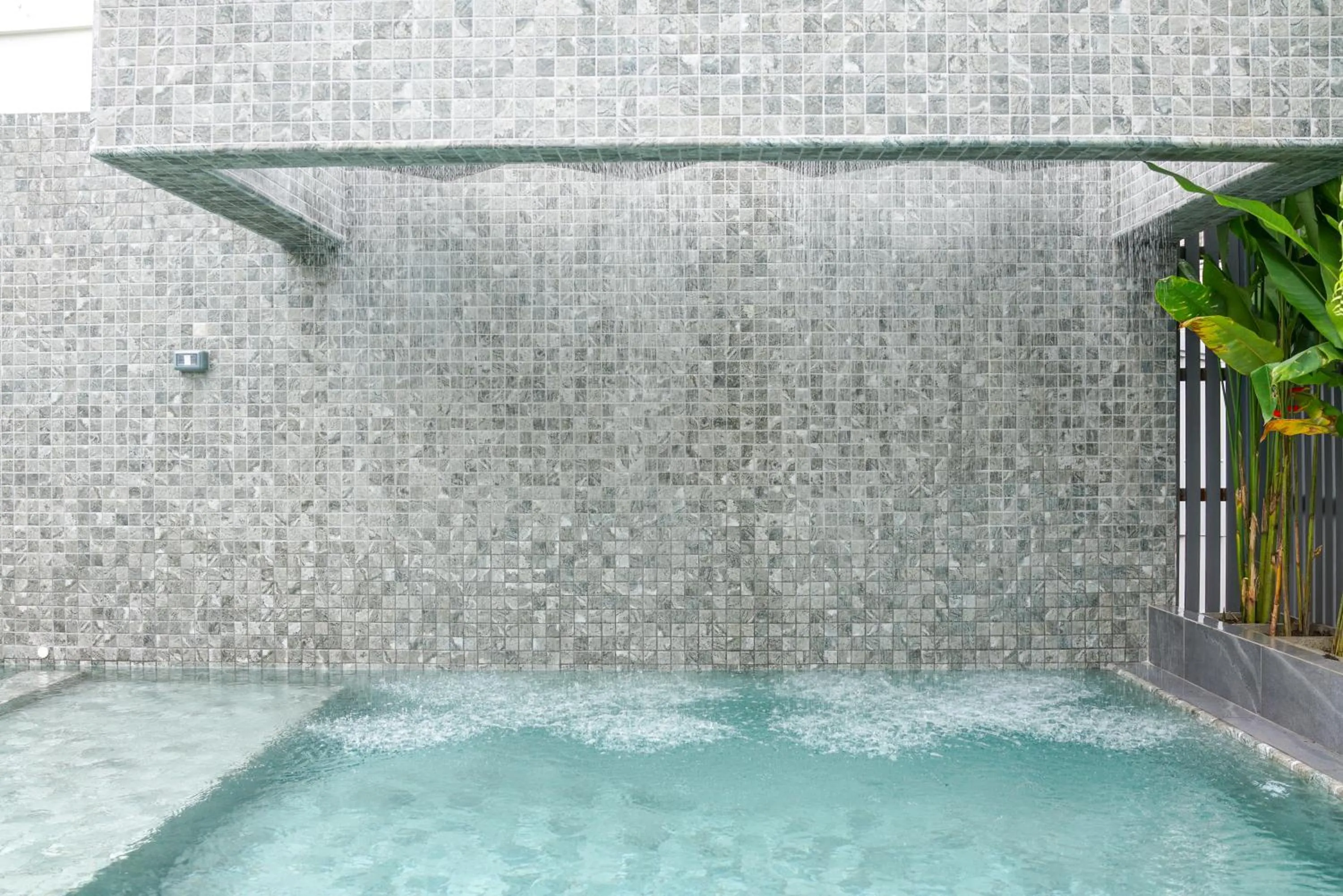 Swimming pool in Wangkaew Hotel