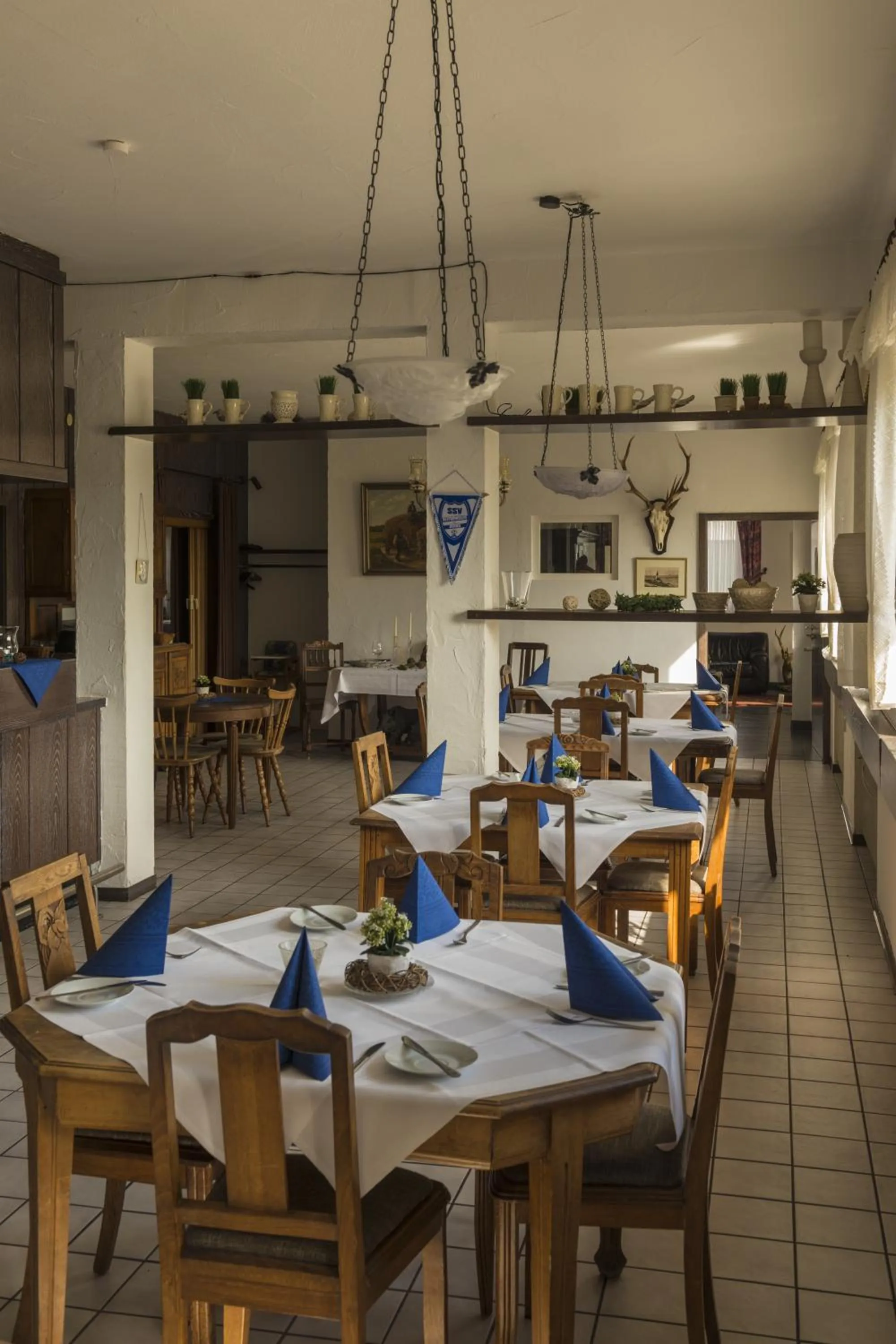 Restaurant/places to eat in Hotel Restaurant Häsfeld