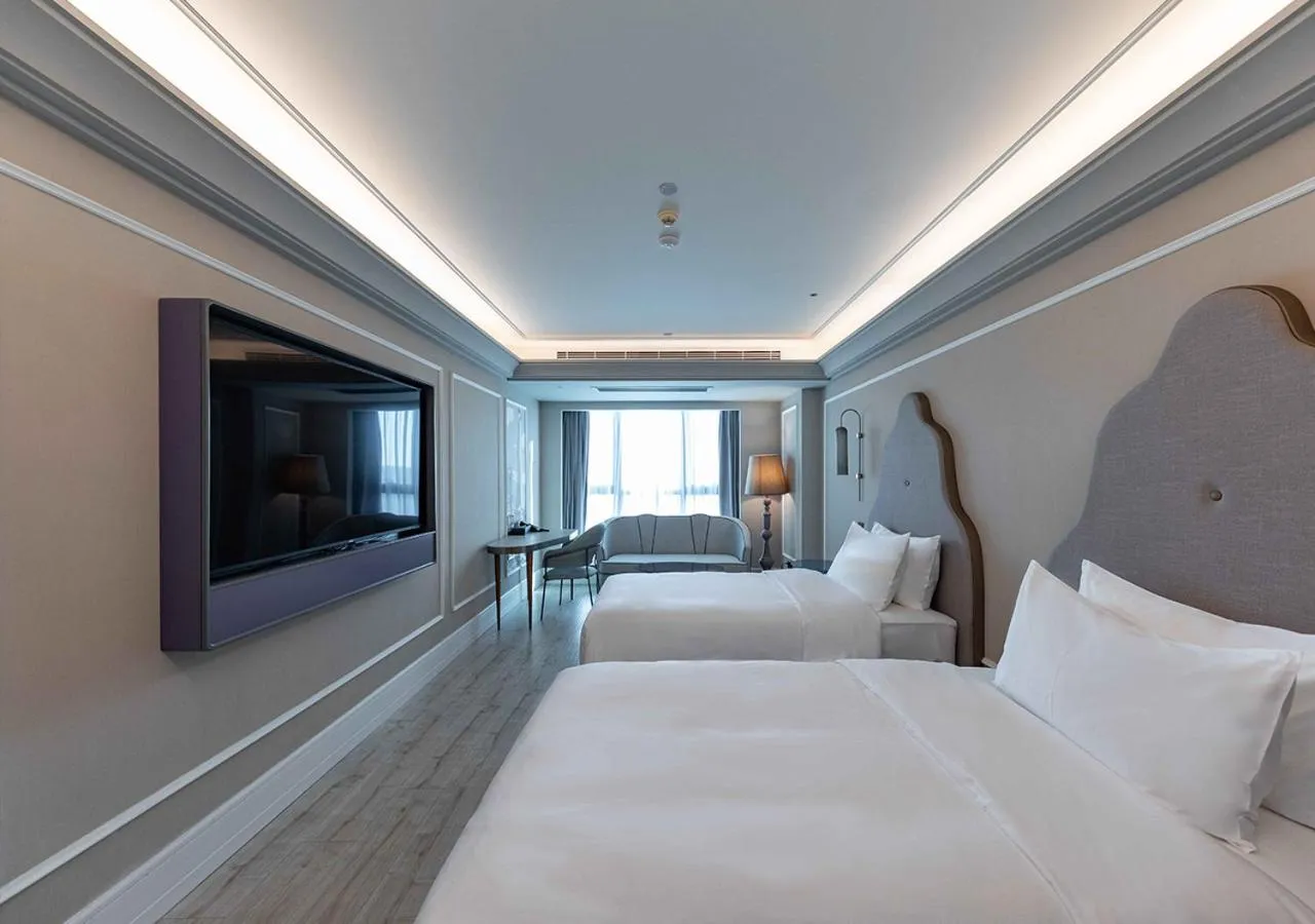 Property building, Bed in Mercure Hotel Shijiazhuang, Zhongshan East Road