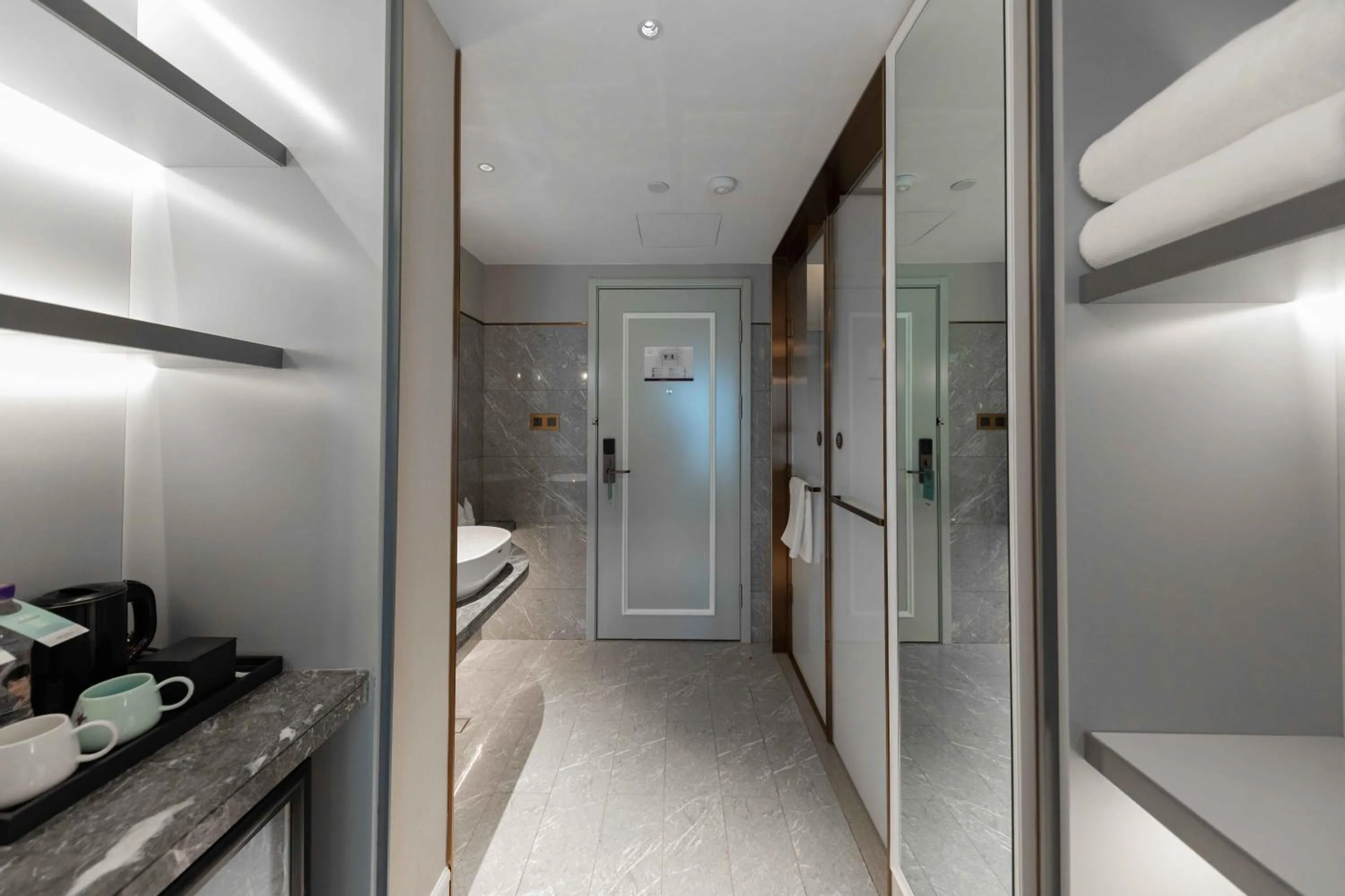 wardrobe in Mercure Hotel Shijiazhuang, Zhongshan East Road