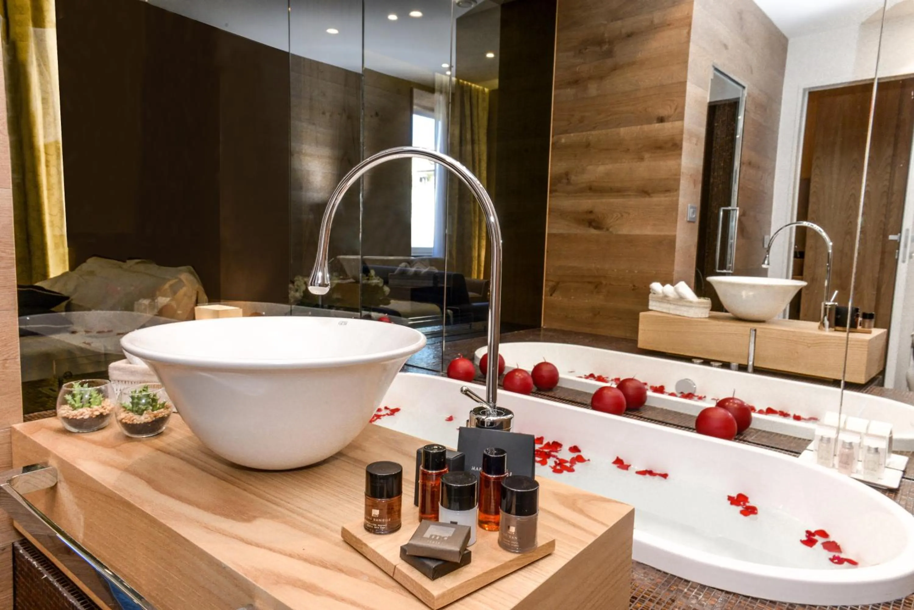 Bathroom in Sun Suite Luxury Pantheon