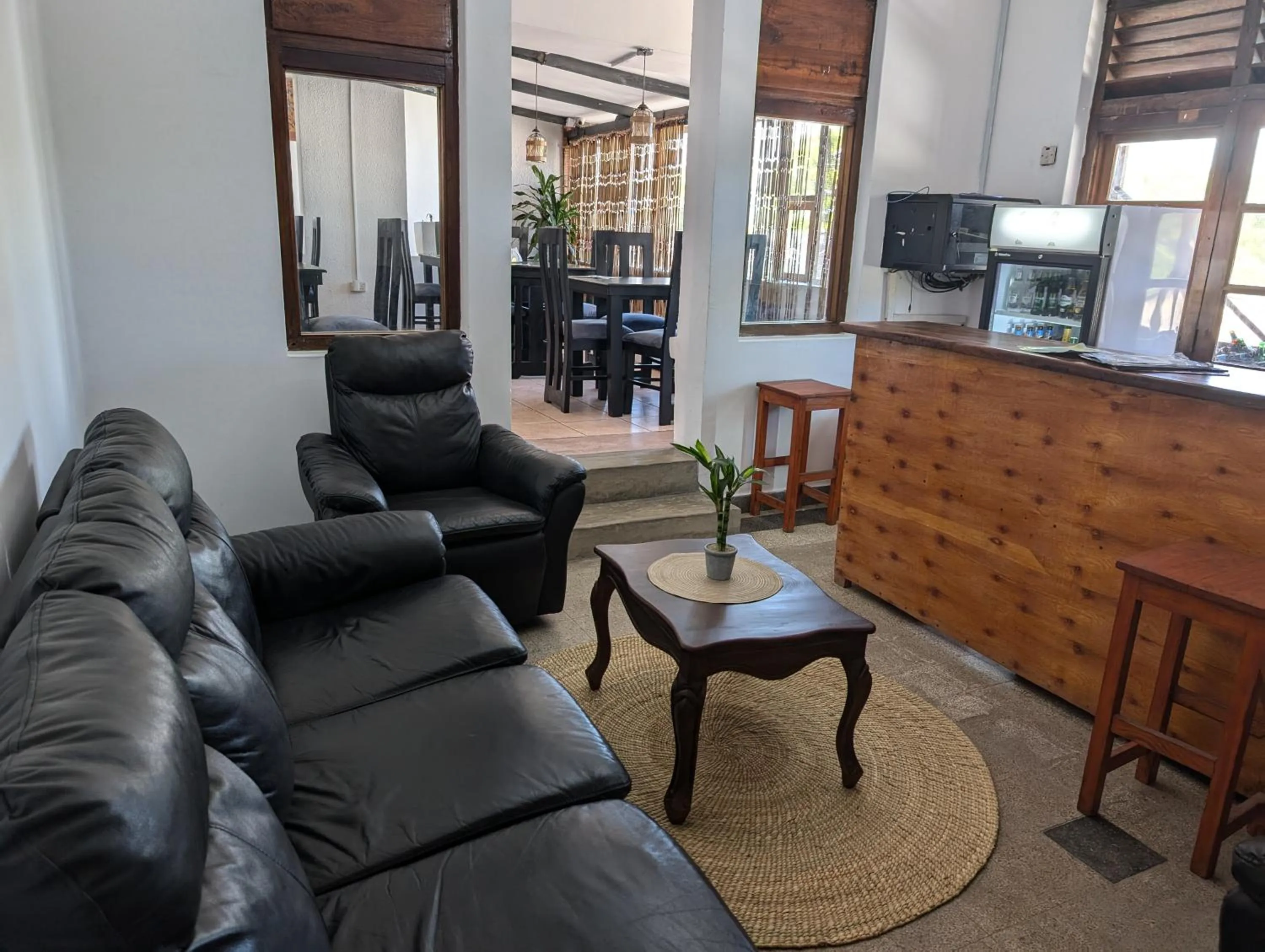 Restaurant/places to eat in Q-Bar & Guesthouse