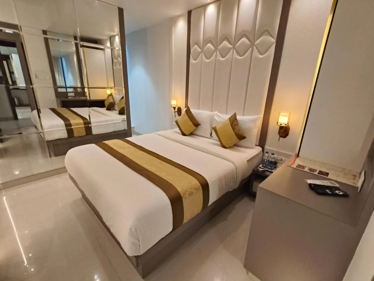 Bed in Hotel Melody Boutique Thane