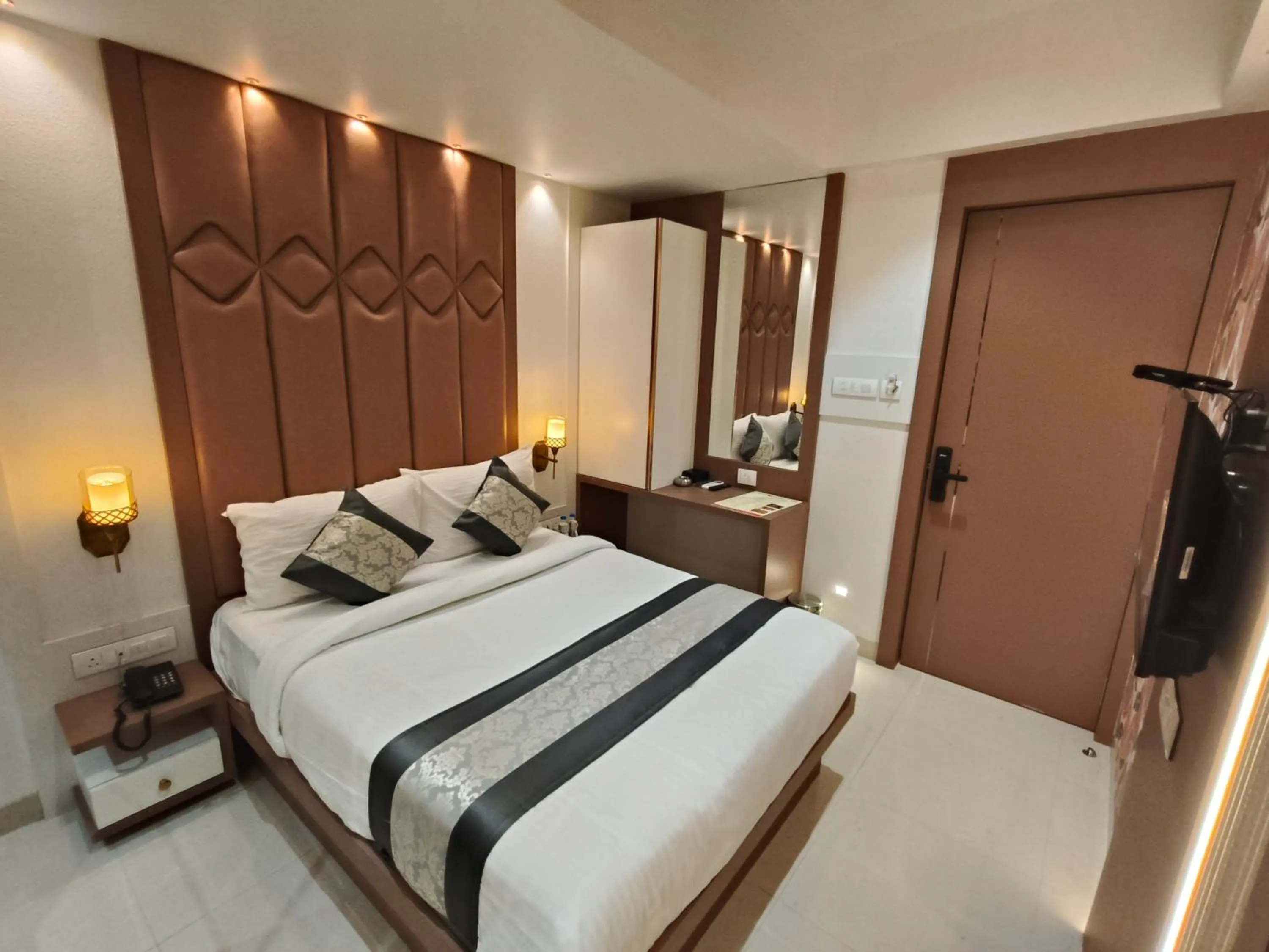 Bed in Hotel Melody Boutique Thane