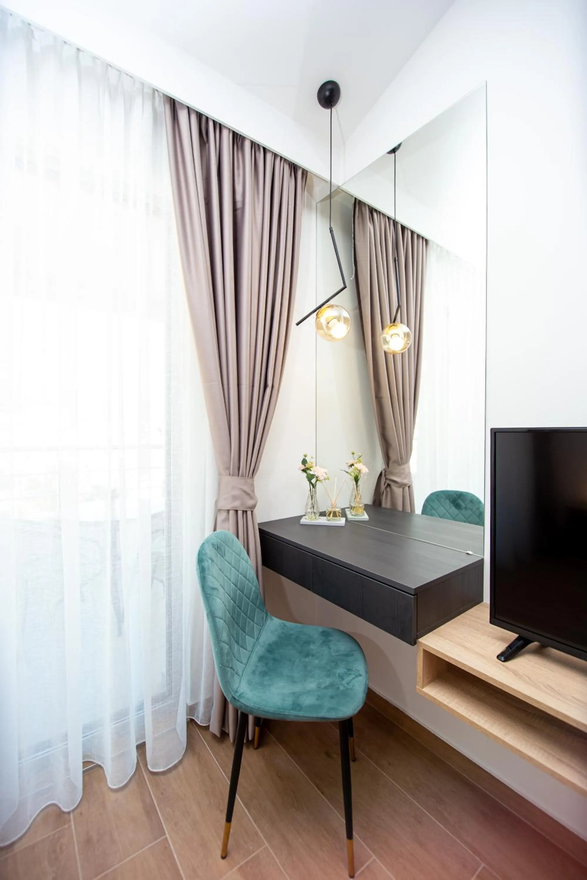 Apartments Sirena - Modern stay with free parking
