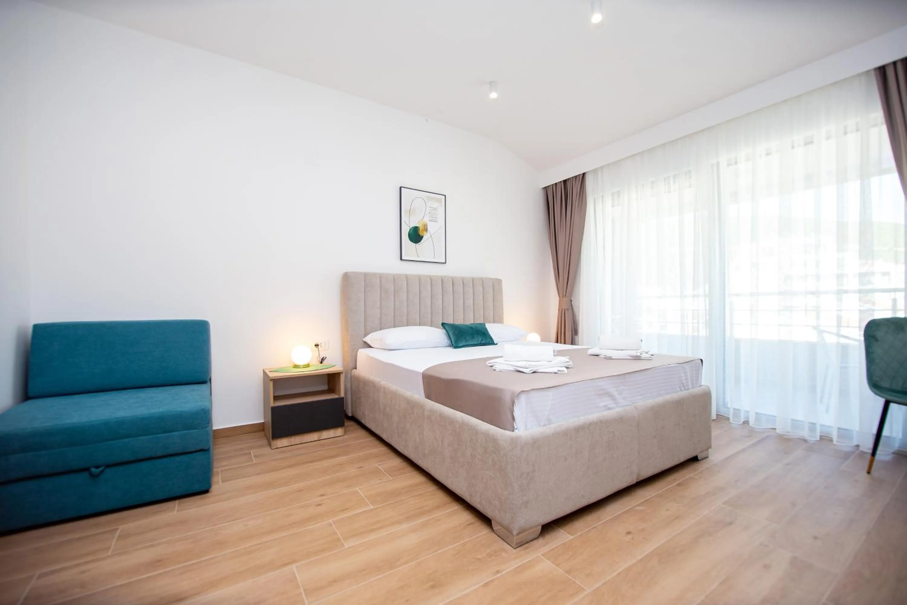 Apartments Sirena - Modern stay with free parking