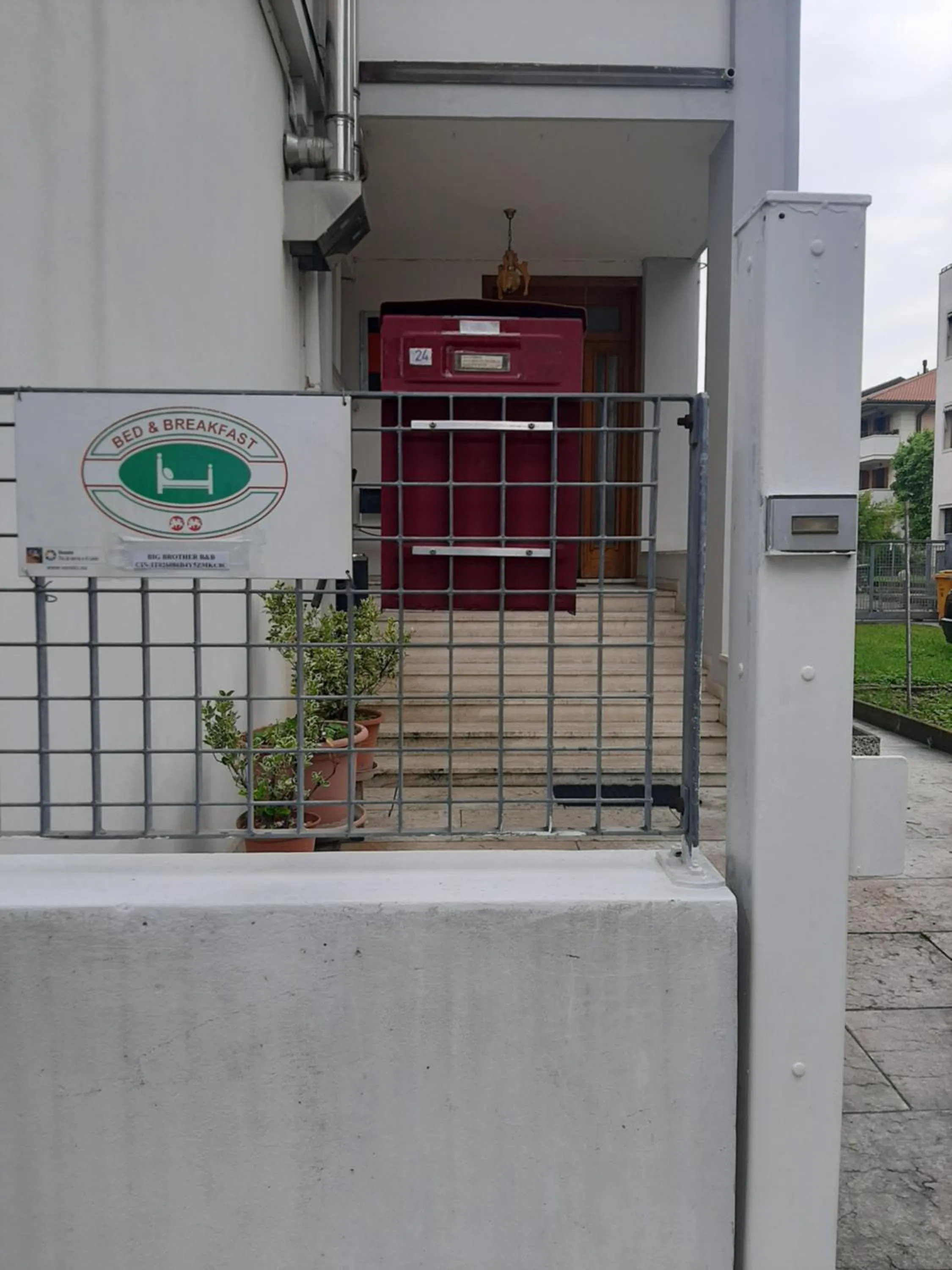 Travellers Lodge Bed & Rooms