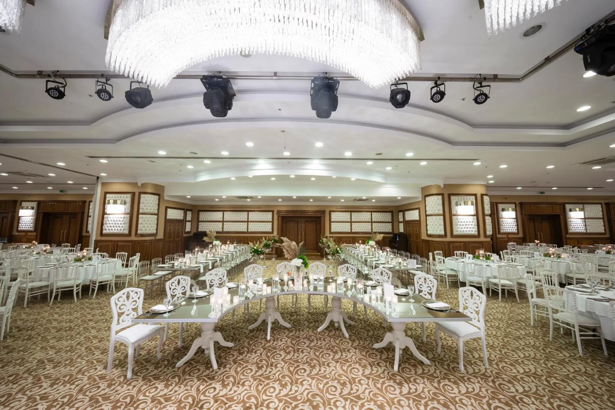 Banquet/Function facilities in Atakosk Group Hotels
