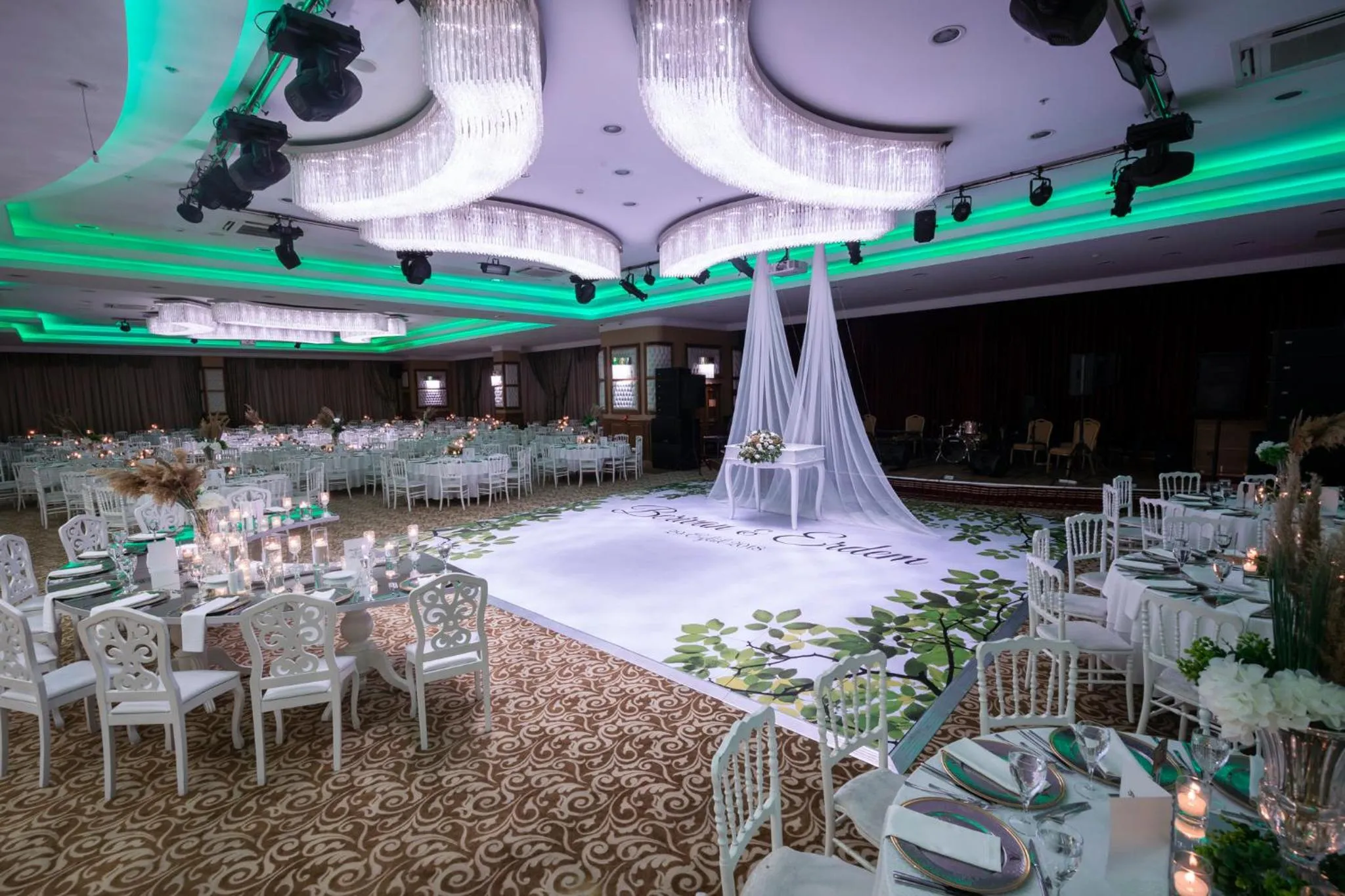 Banquet/Function facilities in Atakosk Group Hotels
