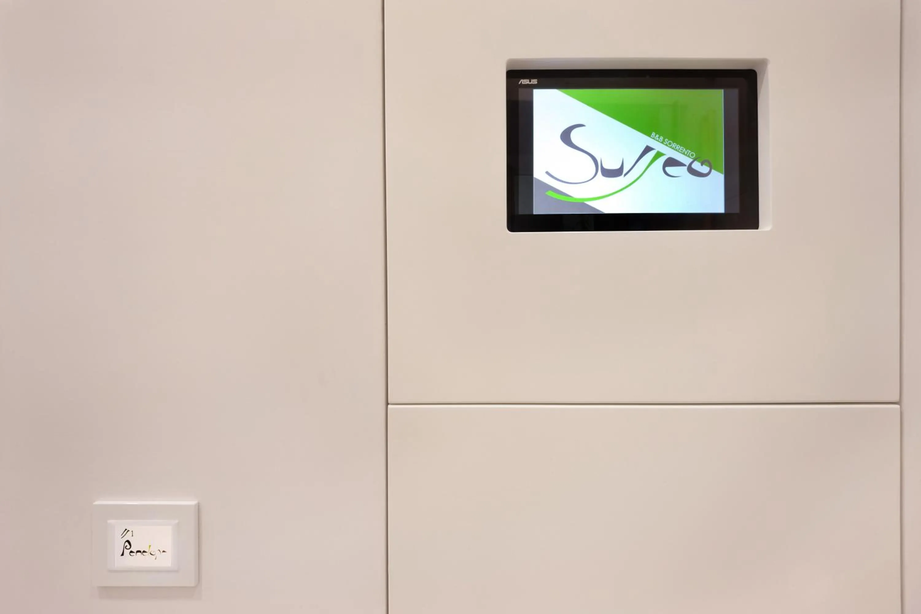 Property logo or sign in Estate4home - Surreo Luxury B&b