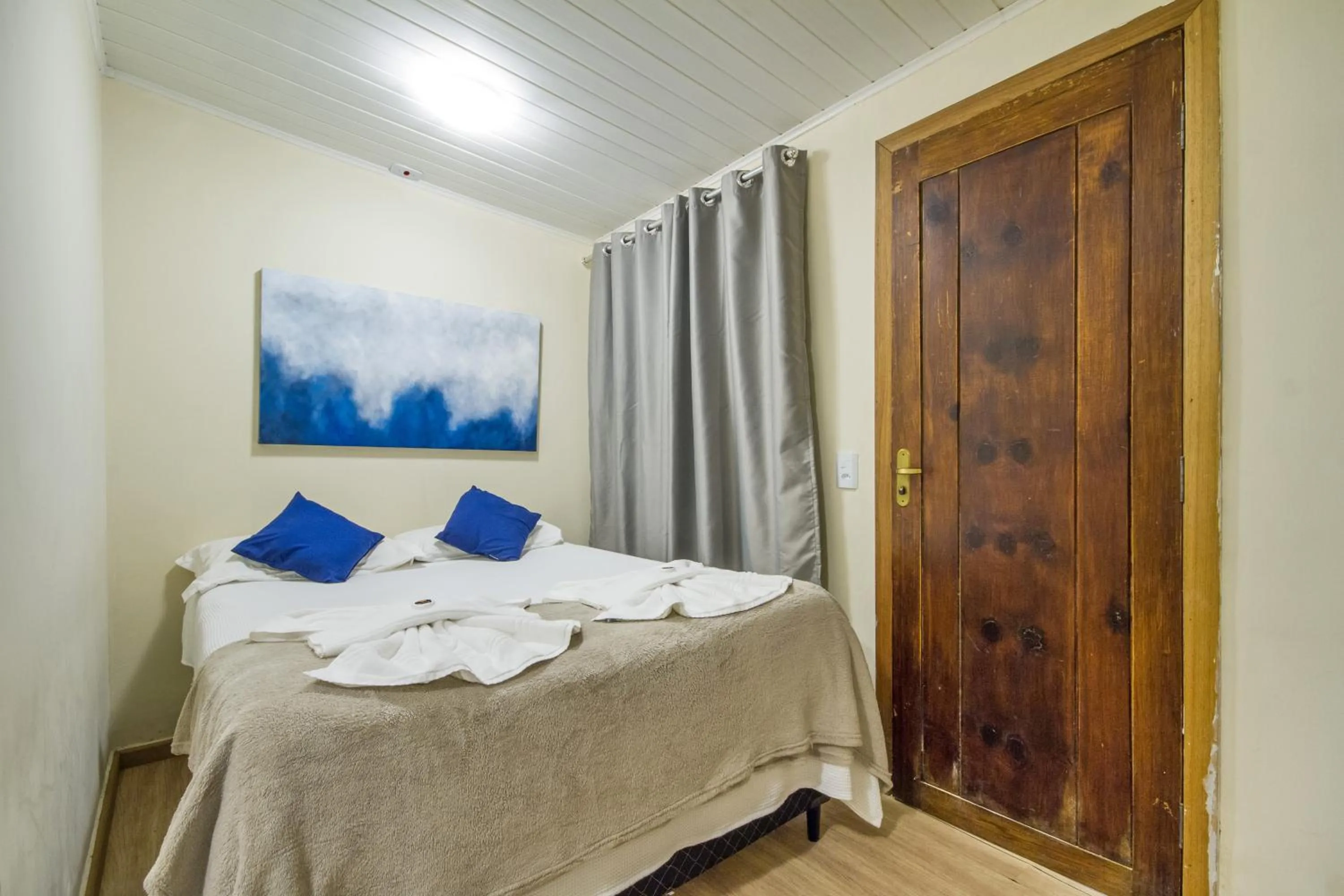 Bedroom, Bed in Villa Vintage Campos - Piscina e opções de suites com hidromassagem