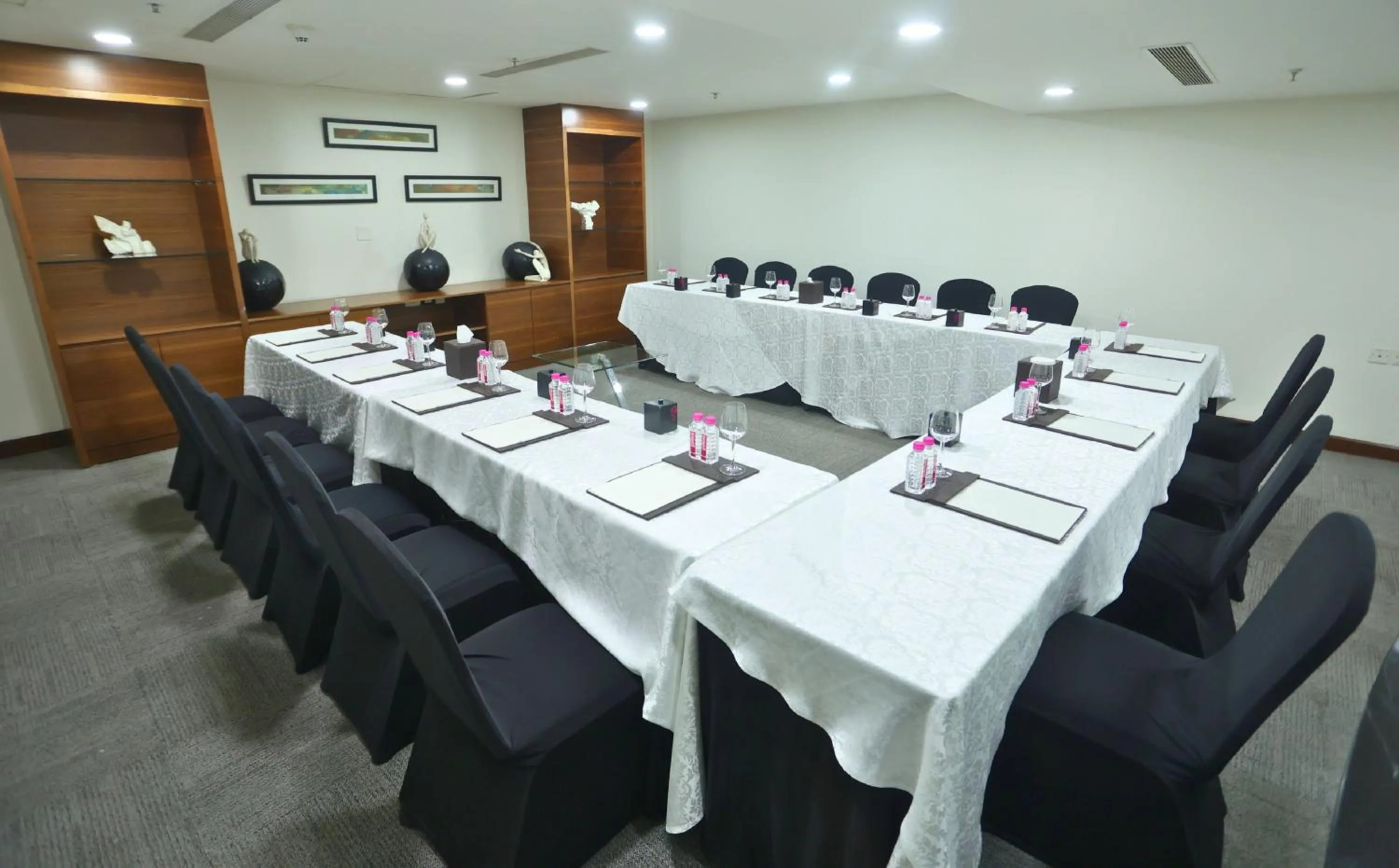 Meeting/conference room in InterContinental Jaipur Tonk Road by IHG
