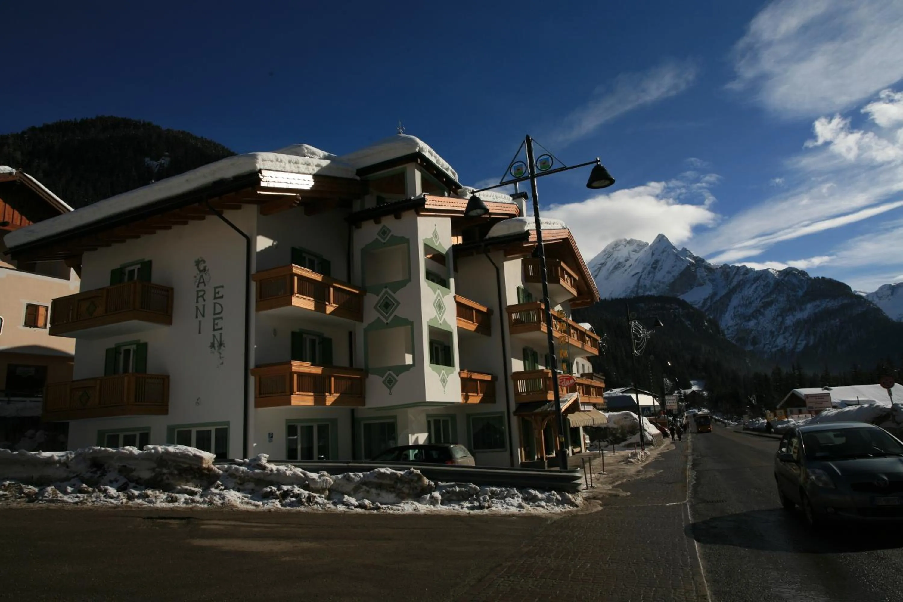 Property building in Garni Eden