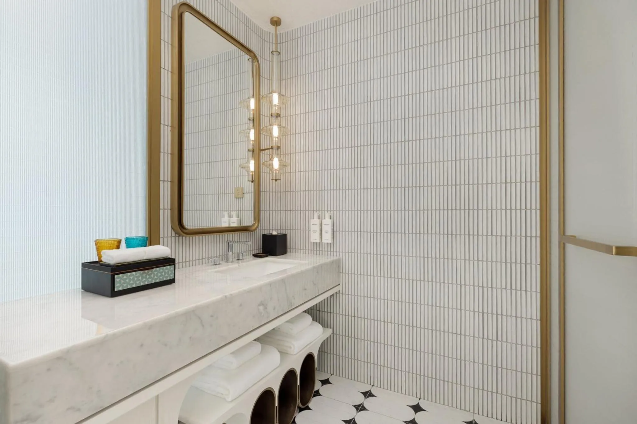 Photo of the whole room in Vignette Collection TFT Chongqing by IHG