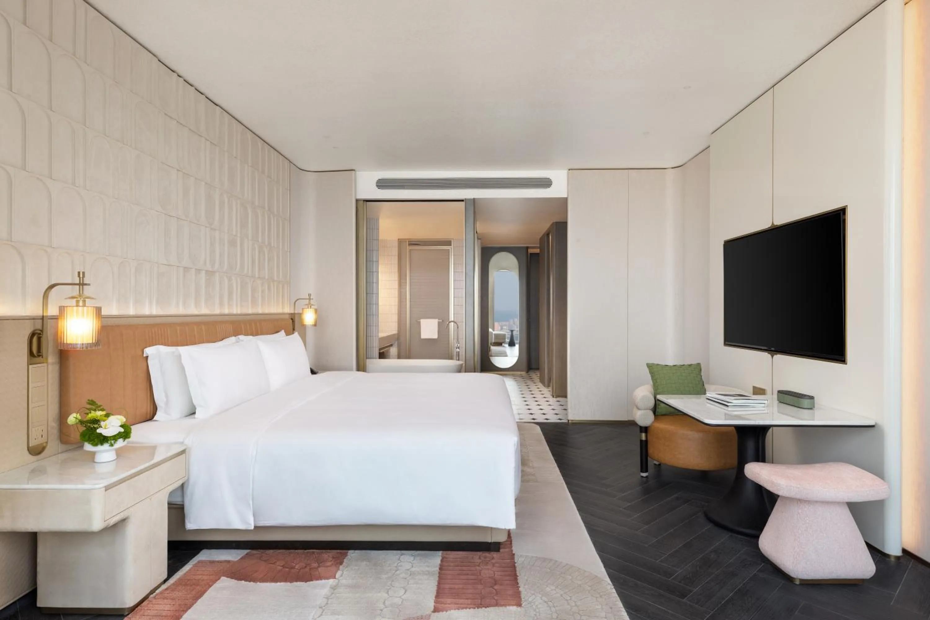 Photo of the whole room, Bed in Vignette Collection TFT Chongqing by IHG