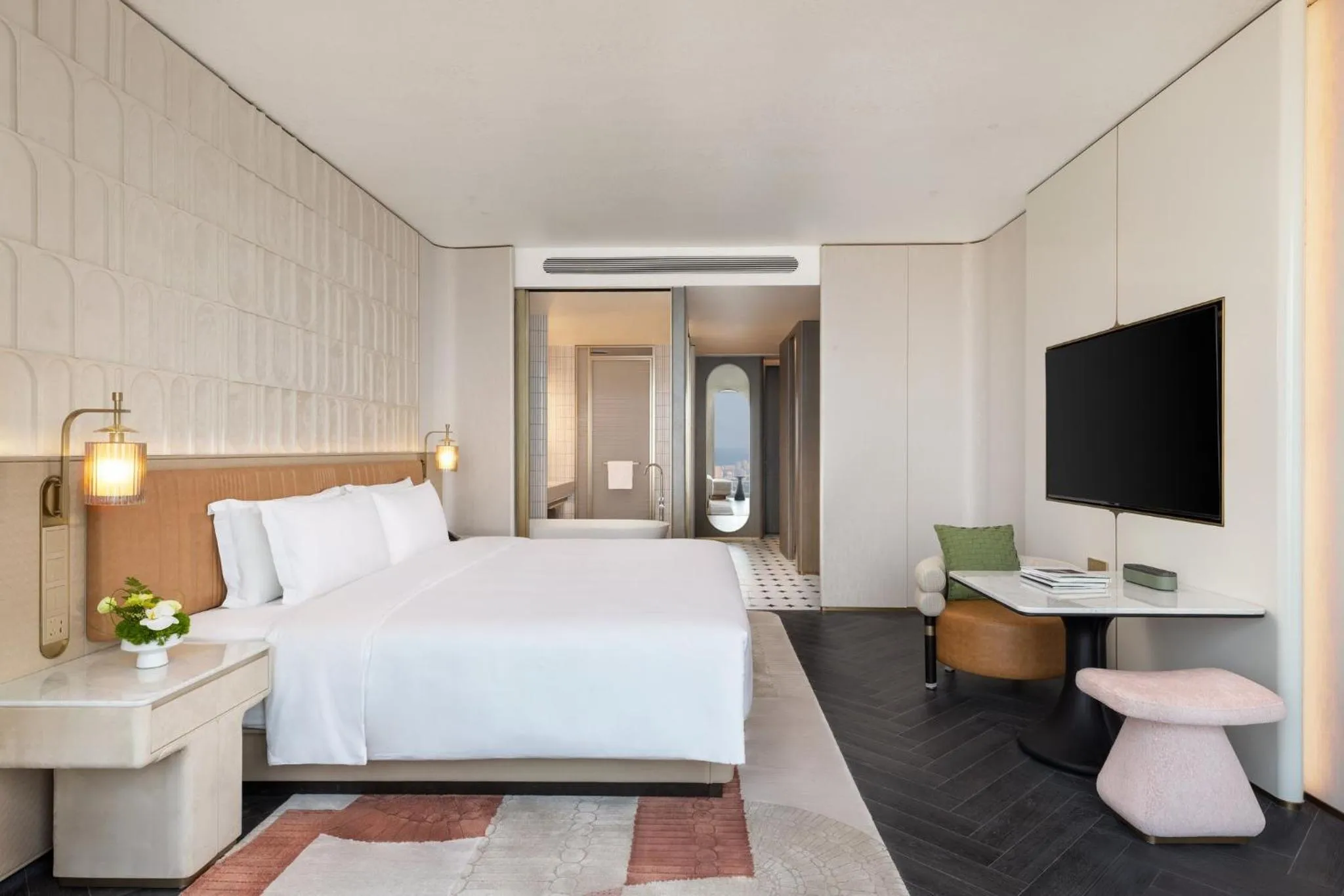 Photo of the whole room, Bed in Vignette Collection TFT Chongqing by IHG