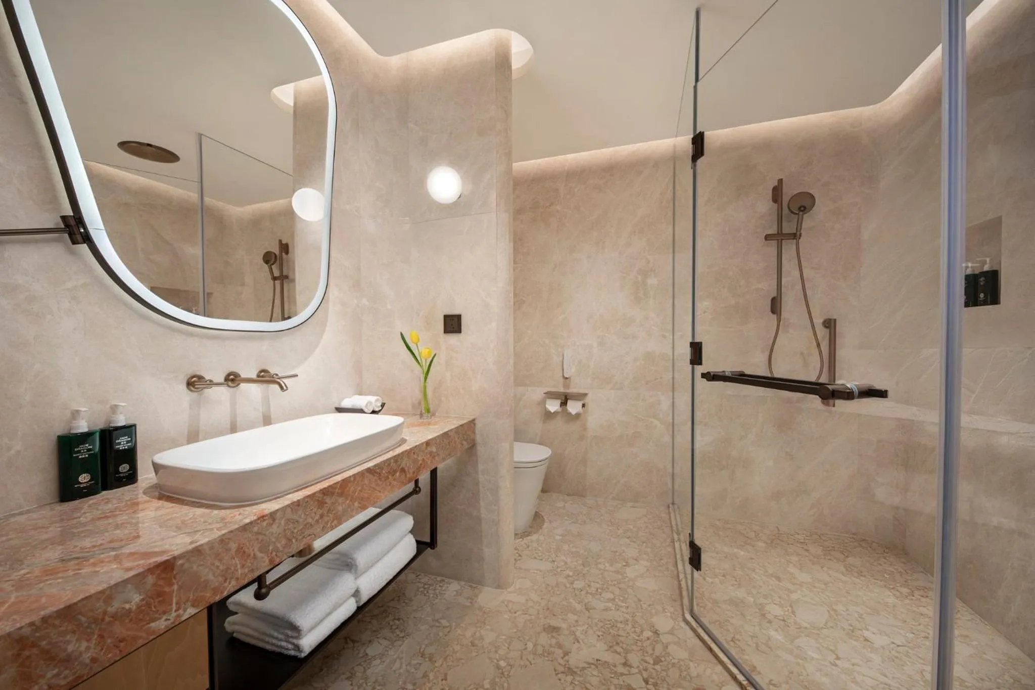 Photo of the whole room in Hotel Indigo Xi'an High-tech Zone by IHG