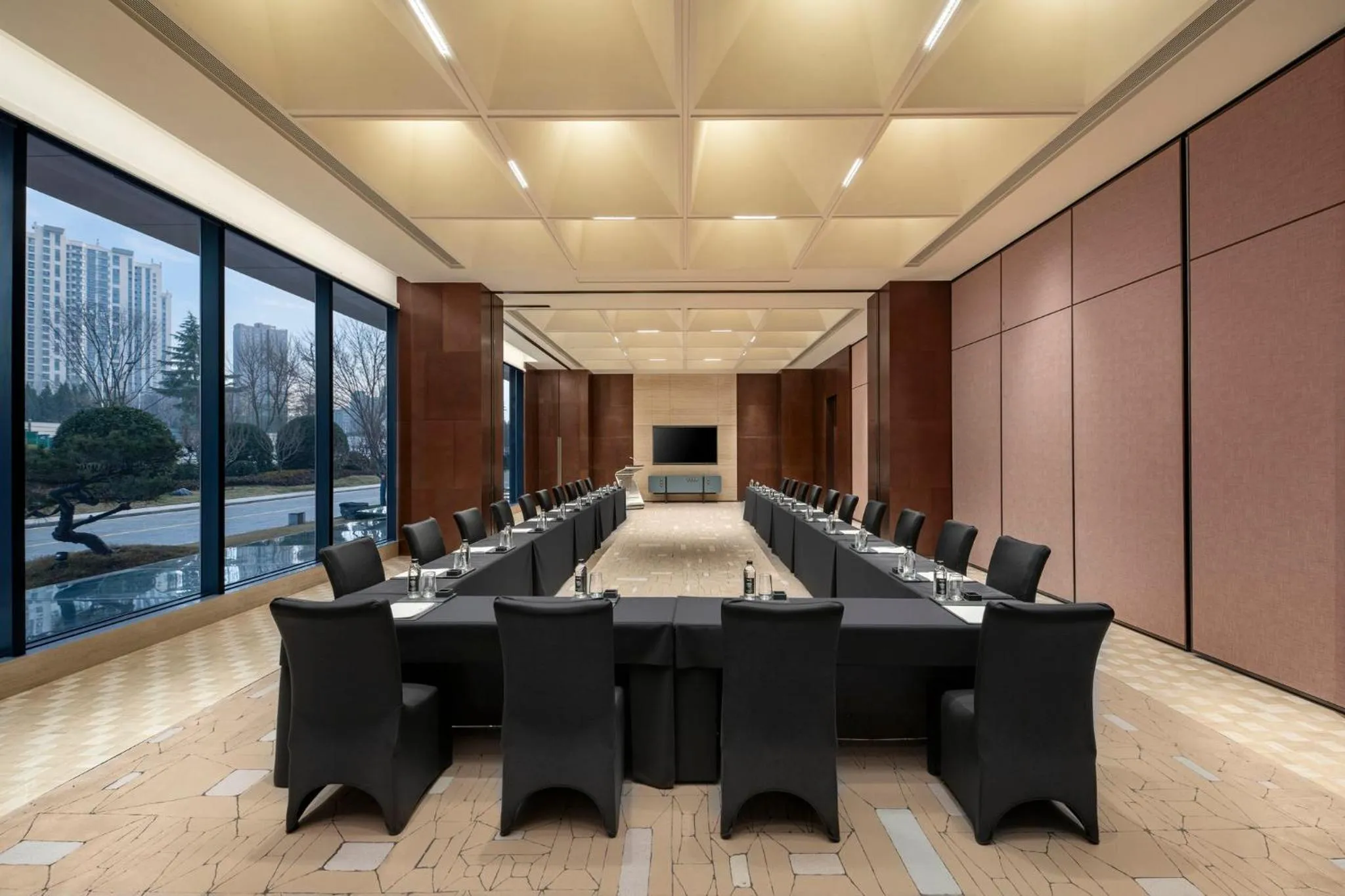 Meeting/conference room in Hotel Indigo Xi'an High-tech Zone by IHG