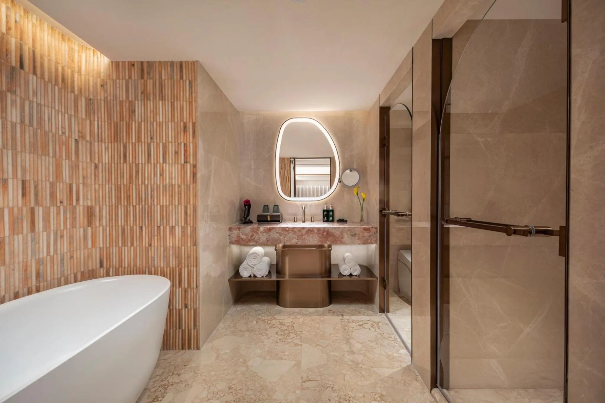 Photo of the whole room in Hotel Indigo Xi'an High-tech Zone by IHG