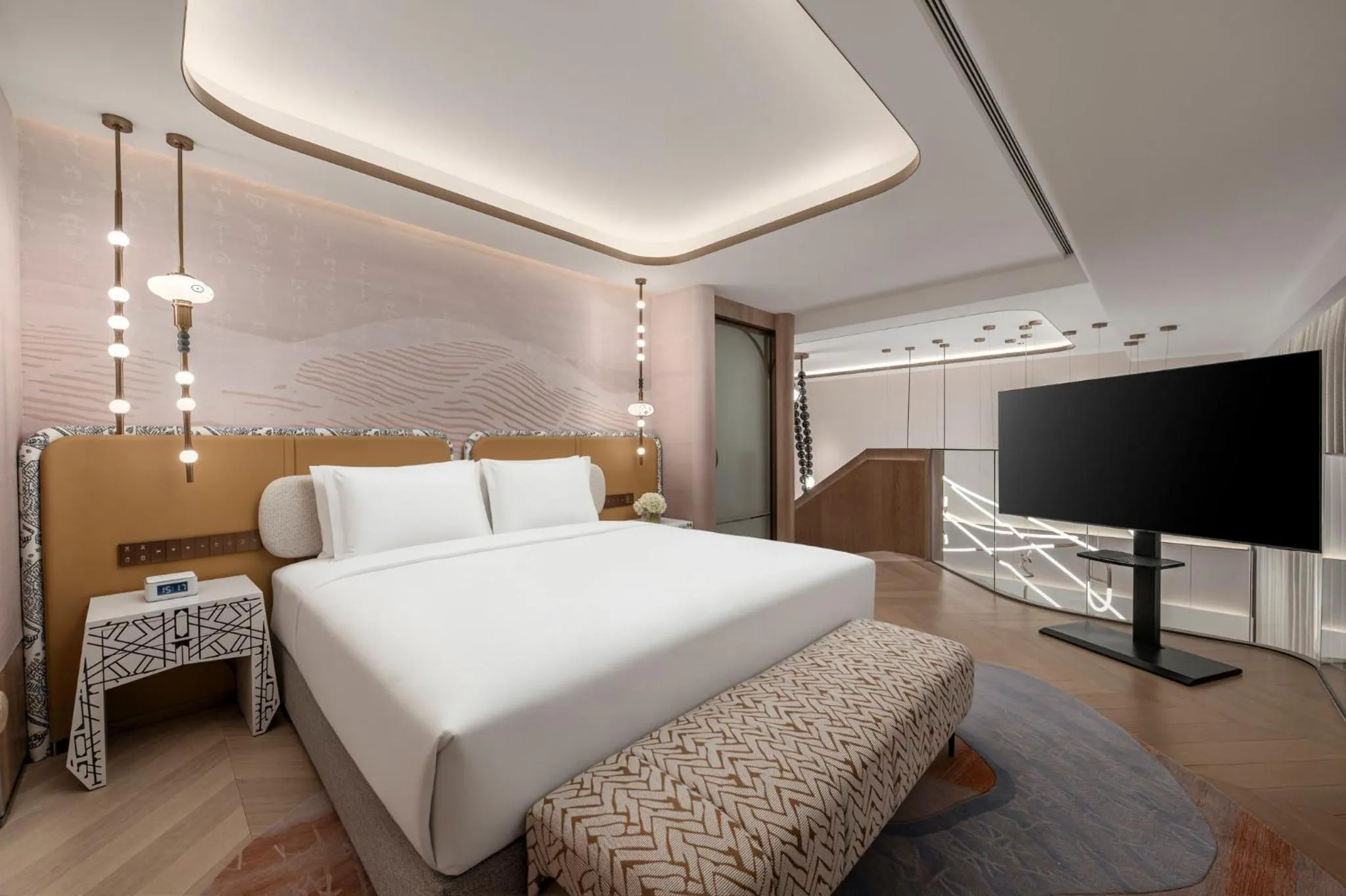 Photo of the whole room, Bed in Hotel Indigo Xi'an High-tech Zone by IHG