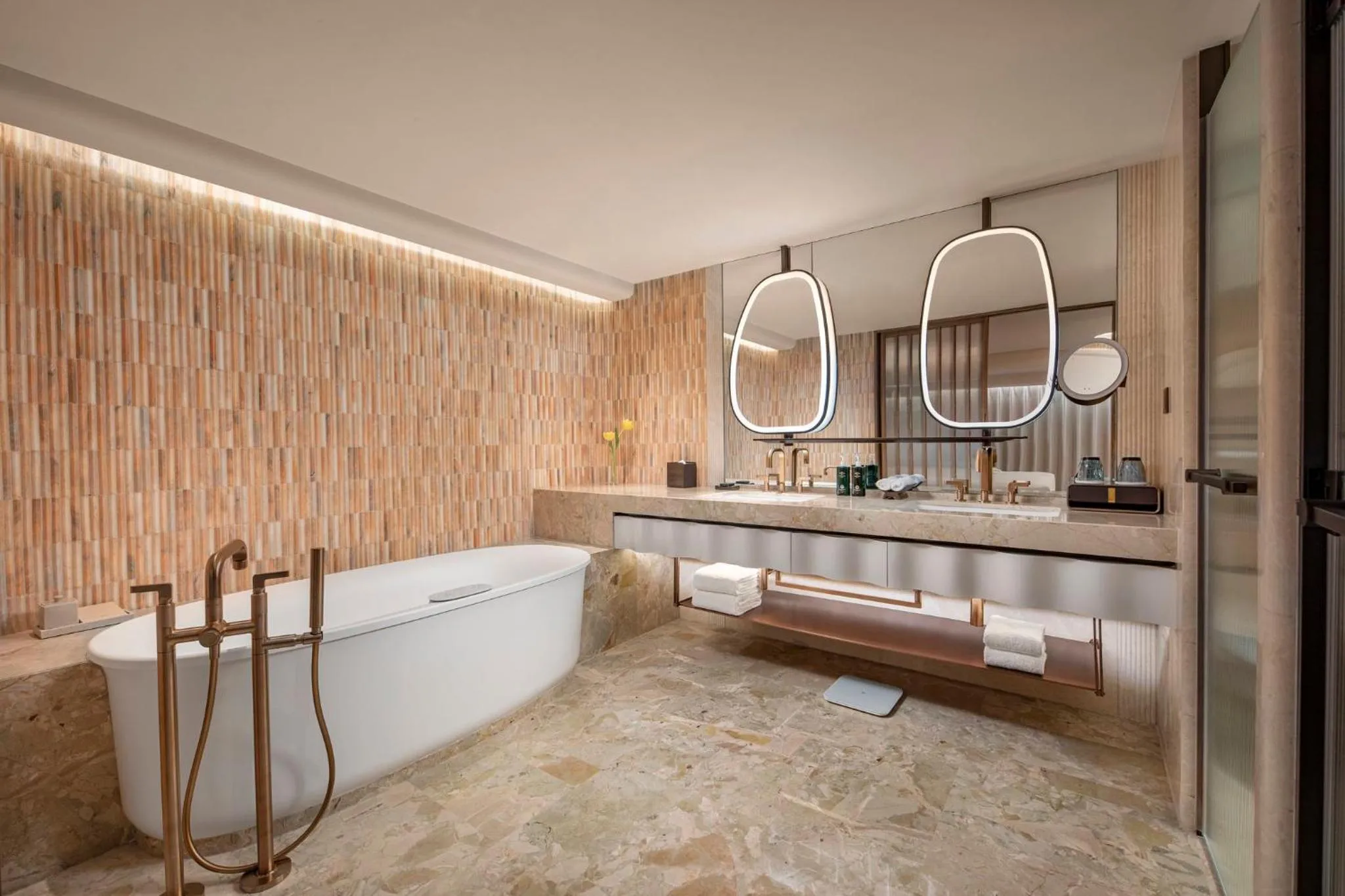 Photo of the whole room in Hotel Indigo Xi'an High-tech Zone by IHG