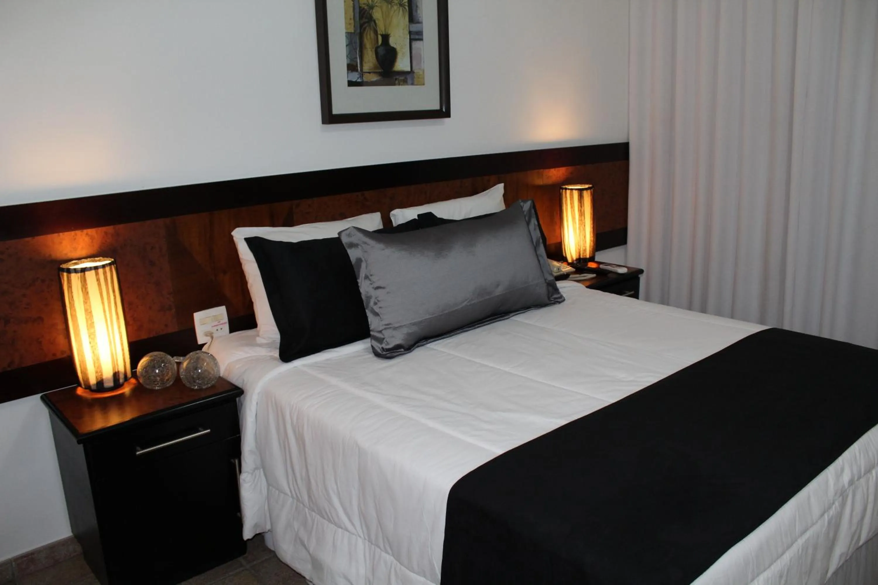 Bed in Hotel Dom Henrique