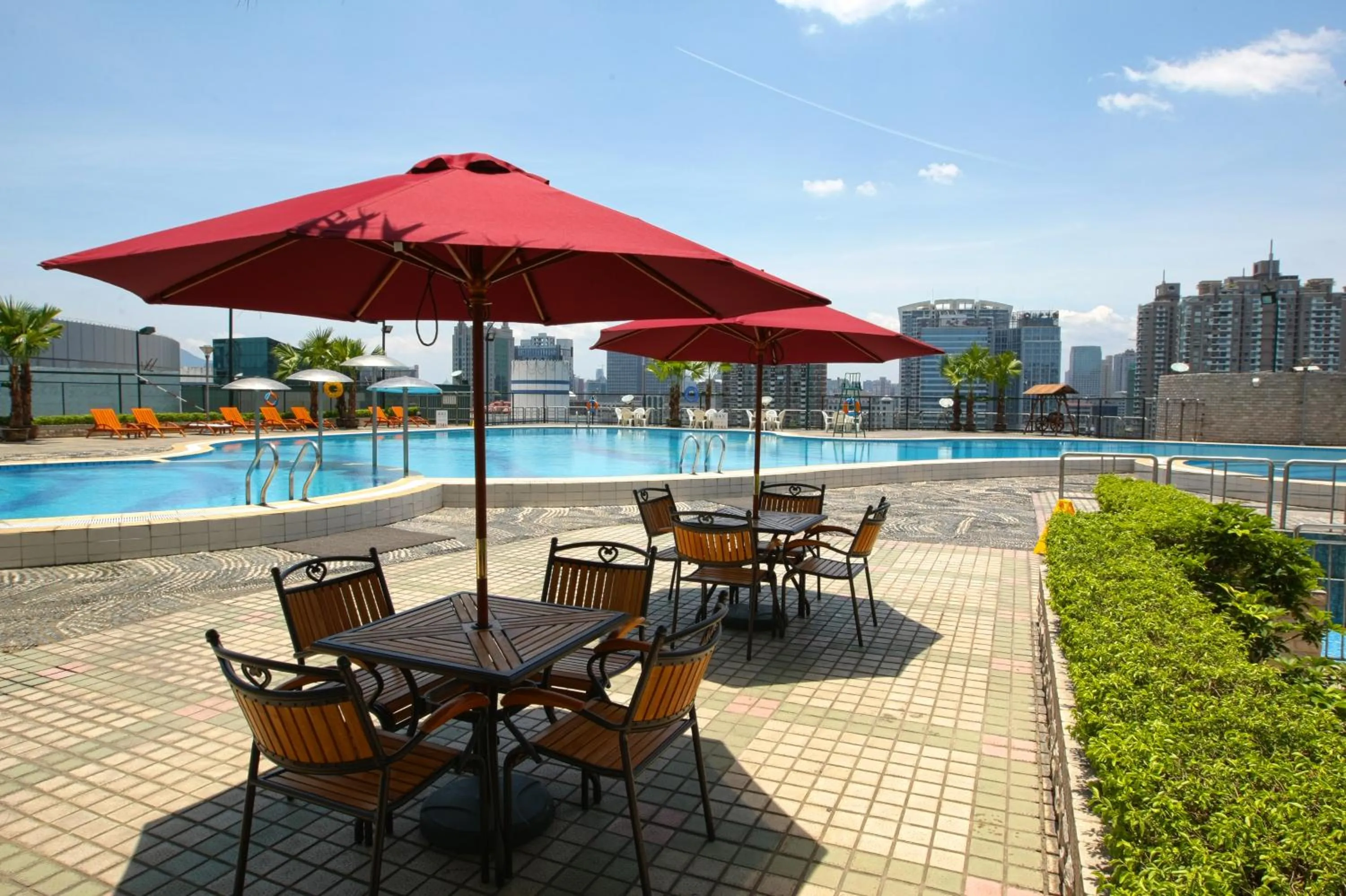 Swimming pool in Empark Grand Hotel Fuzhou