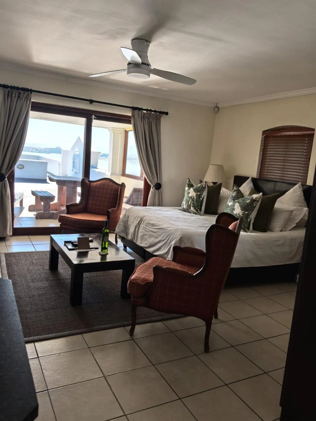 Bed in Berg en Zee Guesthouse