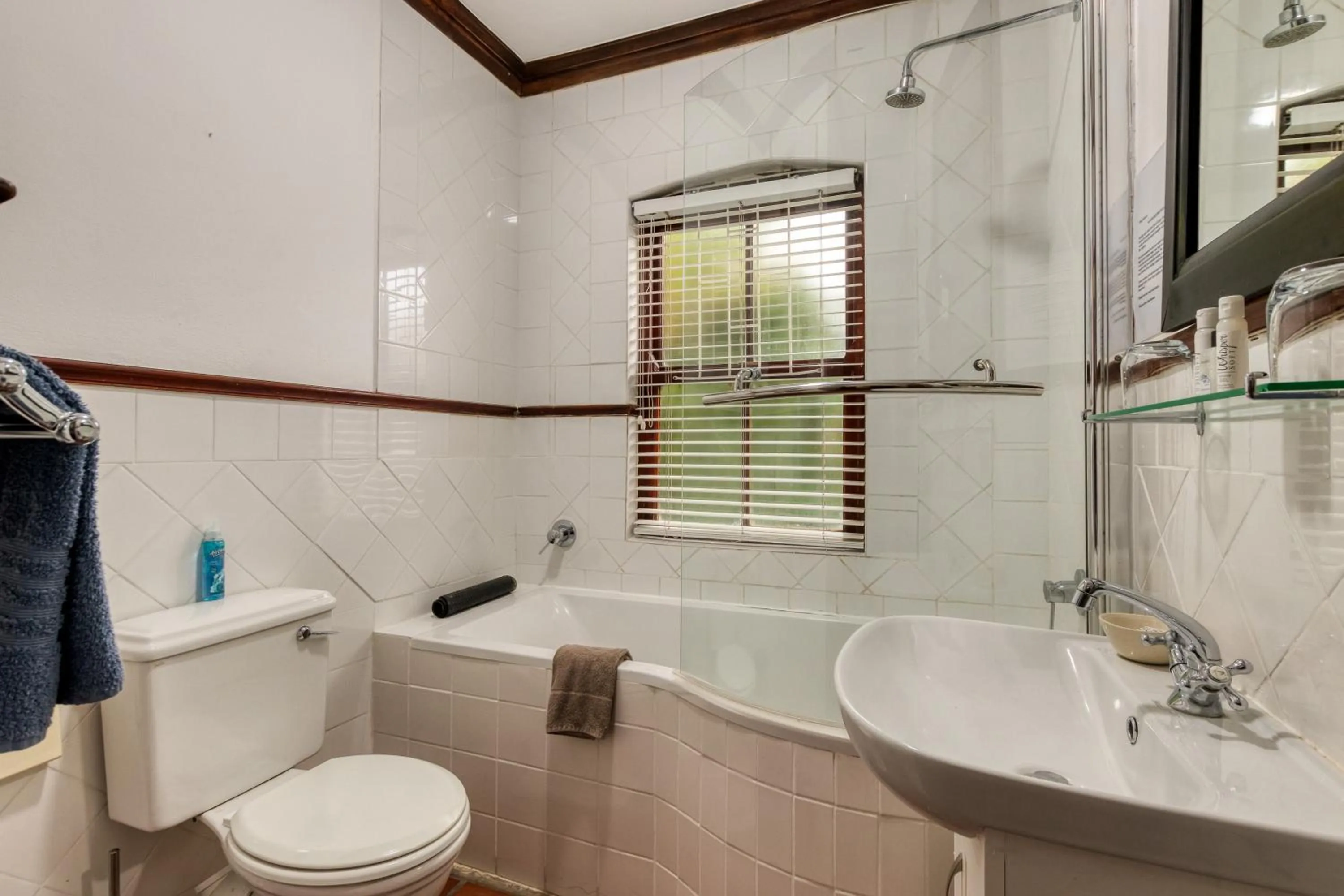 Bathroom in Berg en Zee Guesthouse