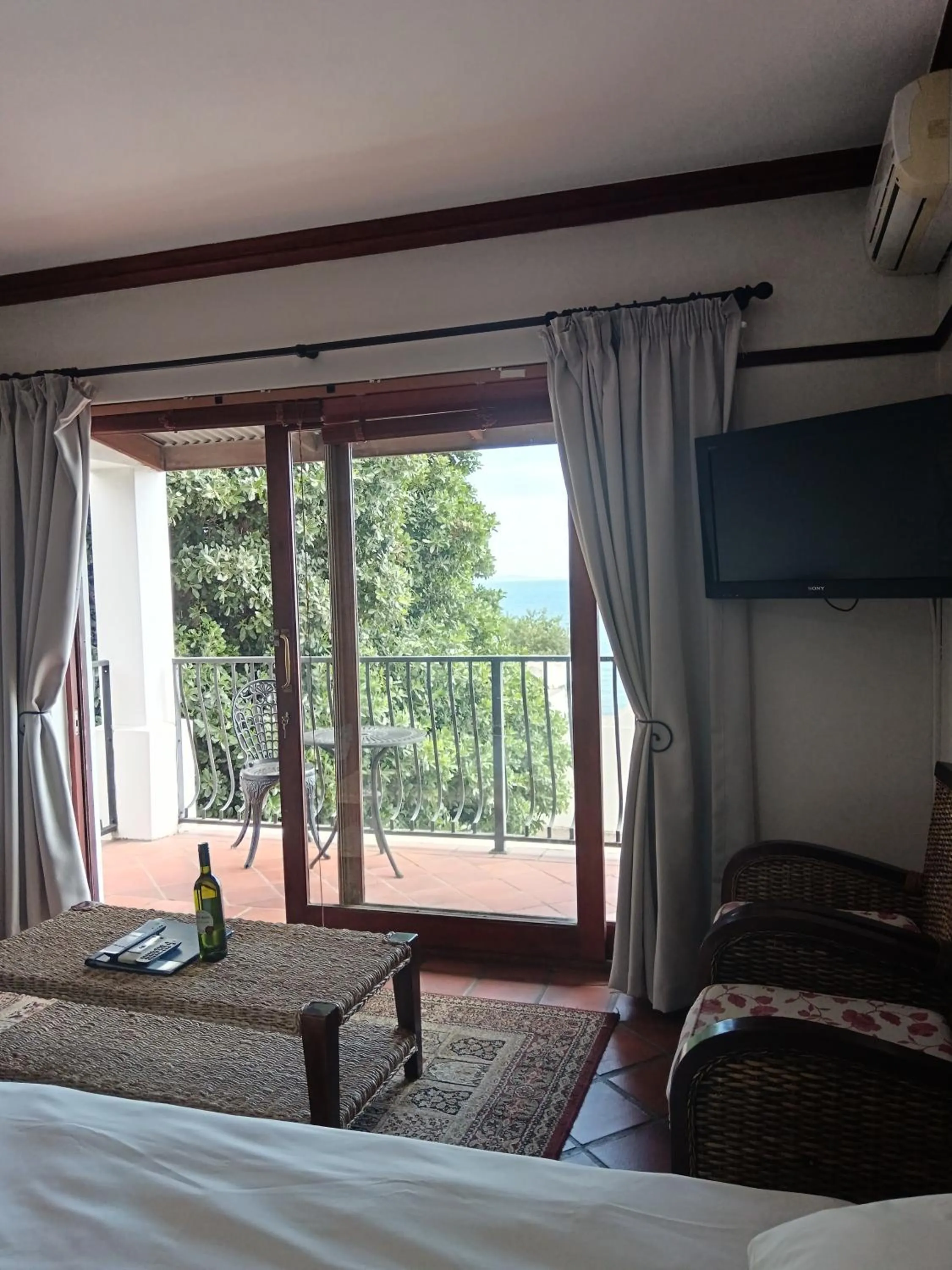 Bed in Berg en Zee Guesthouse