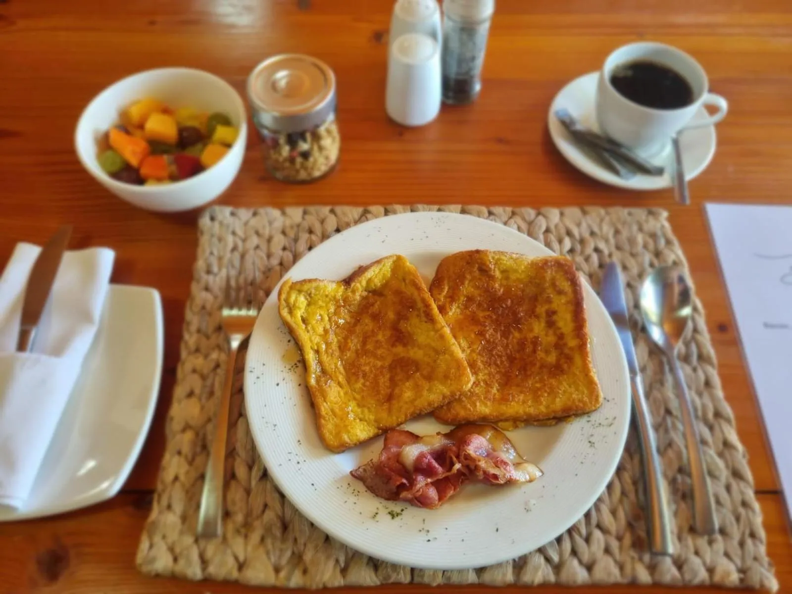 Food and drinks in Berg en Zee Guesthouse