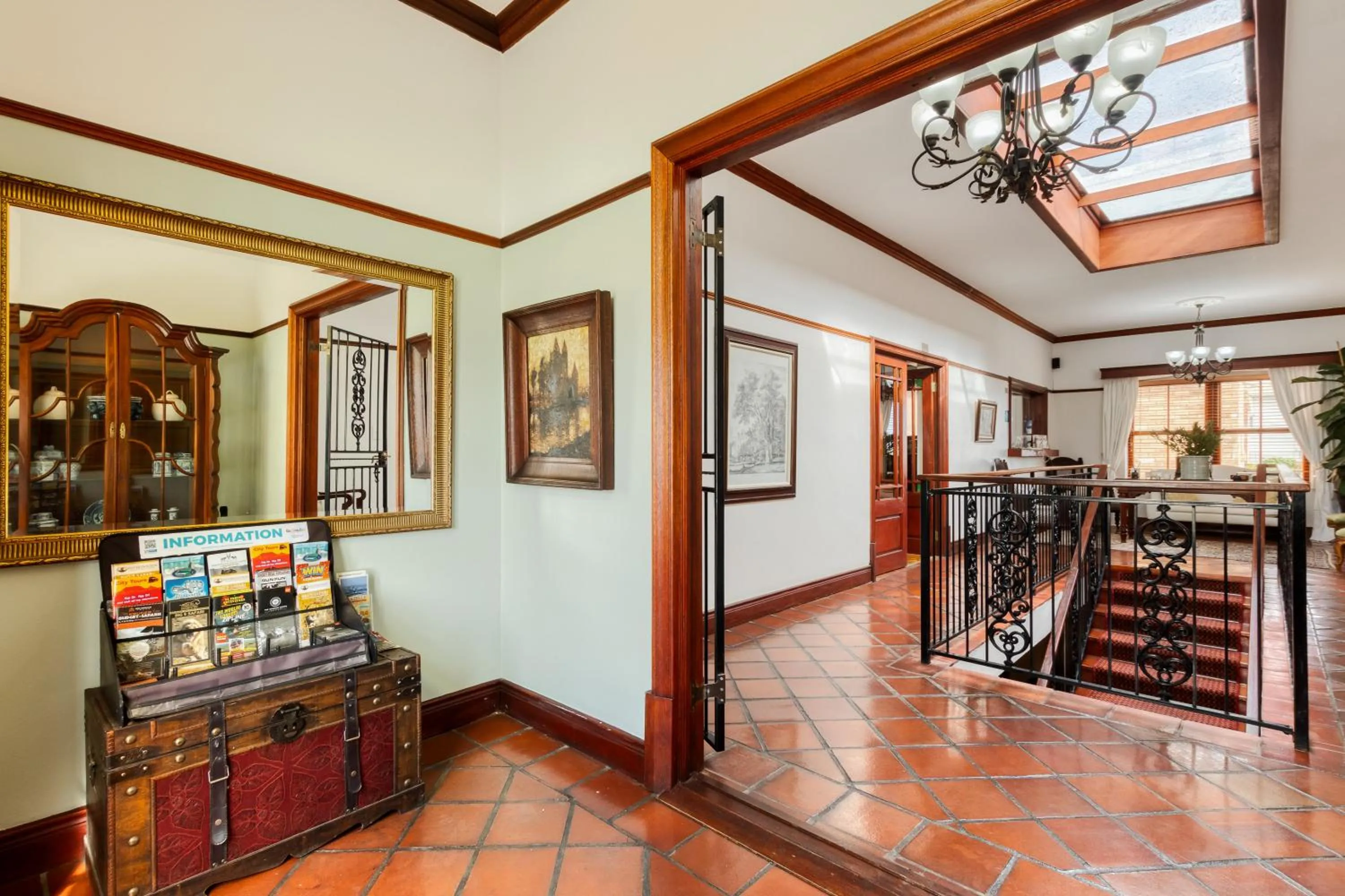 Lobby or reception in Berg en Zee Guesthouse